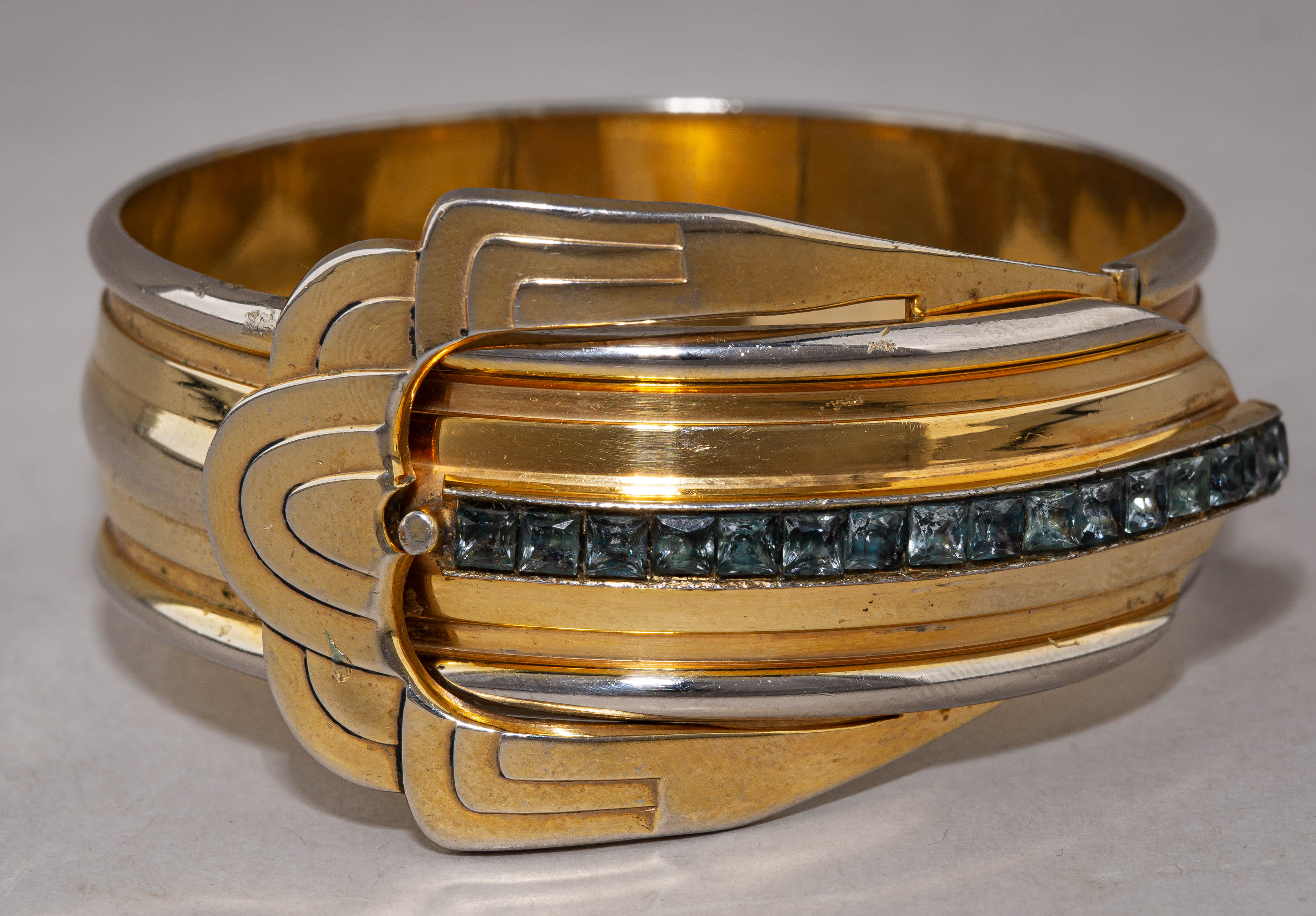 Браслет в стиле ар-деко.
Западная Европа, первая половина ХХ века.