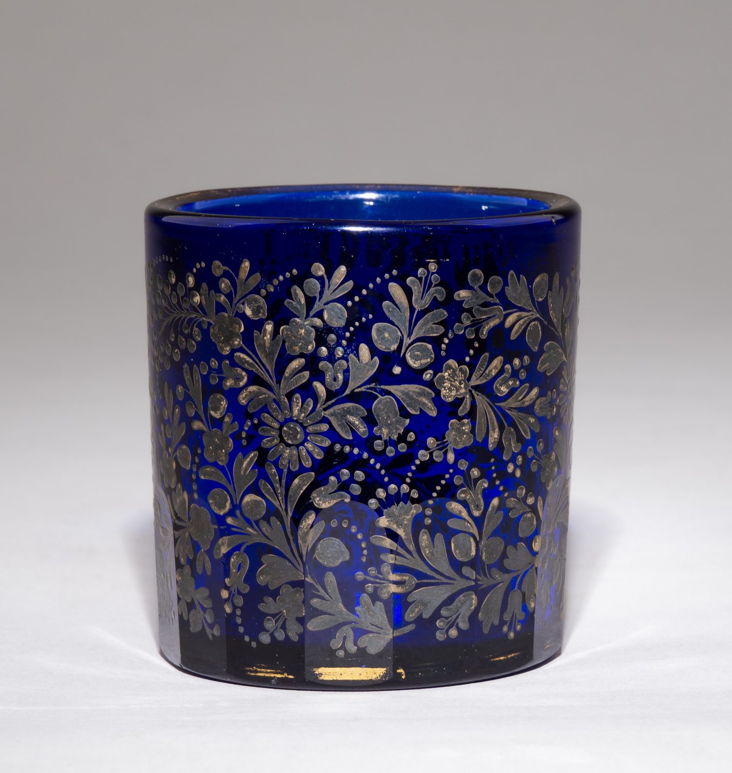 (Бахметьевы). Стакан кобальтовый с цветочными композициями в декоре.
Россия, Пензенская губерния, Никольско-Пестровский завод Бахметевых, 1840-е гг.