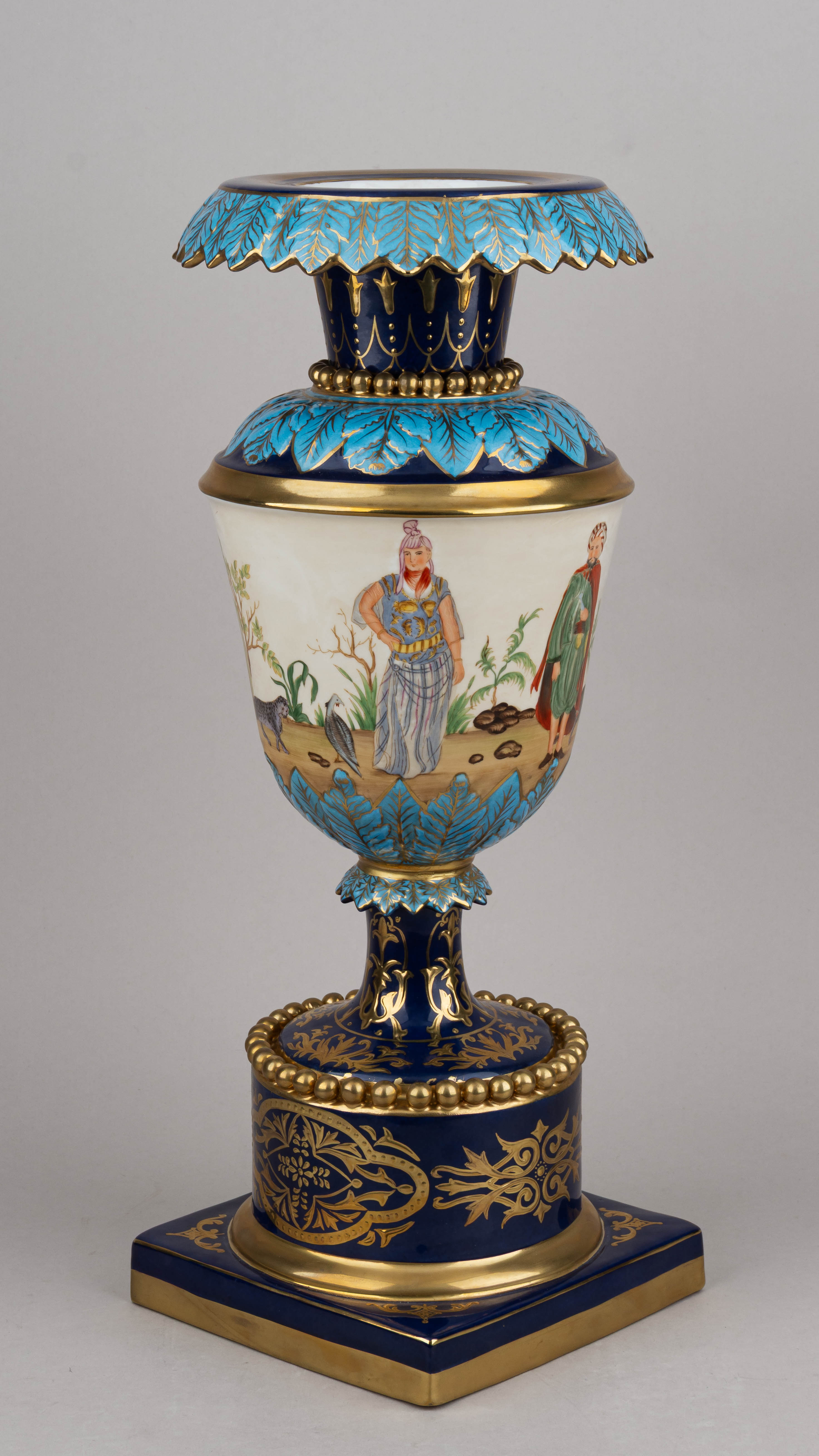 Ваза с росписью в восточном вкусе. Франция, XX век.