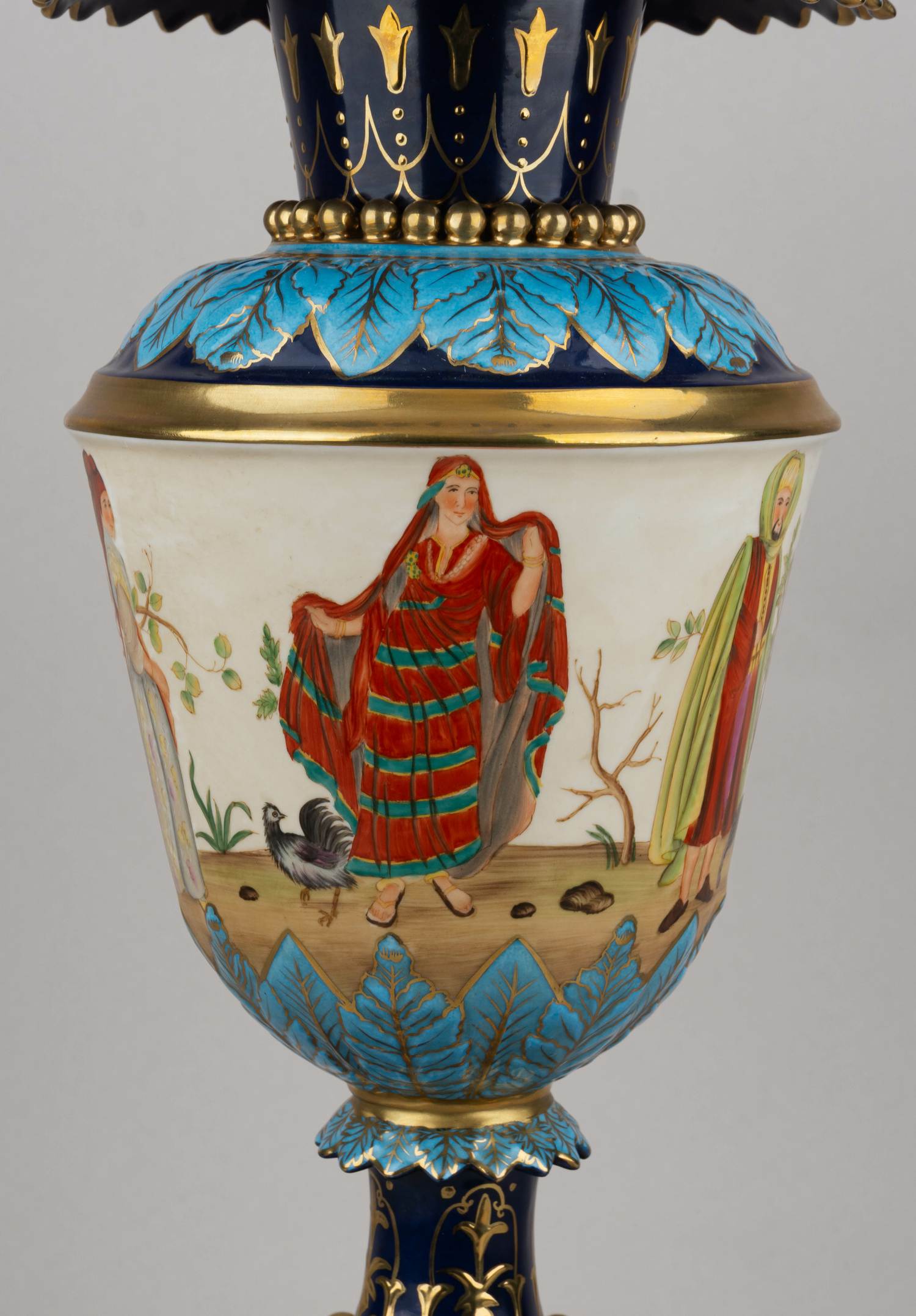 Ваза с росписью в восточном вкусе. Франция, XX век.