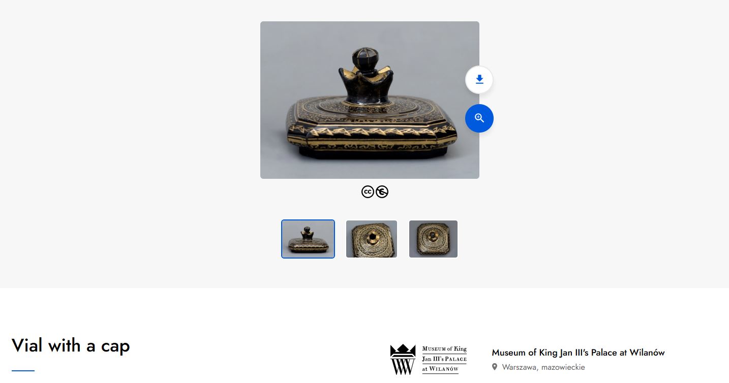 Флакон гиалитового стекла с росписью золотом. 
Россия, Императорский стеклянный завод, середина XIX века.