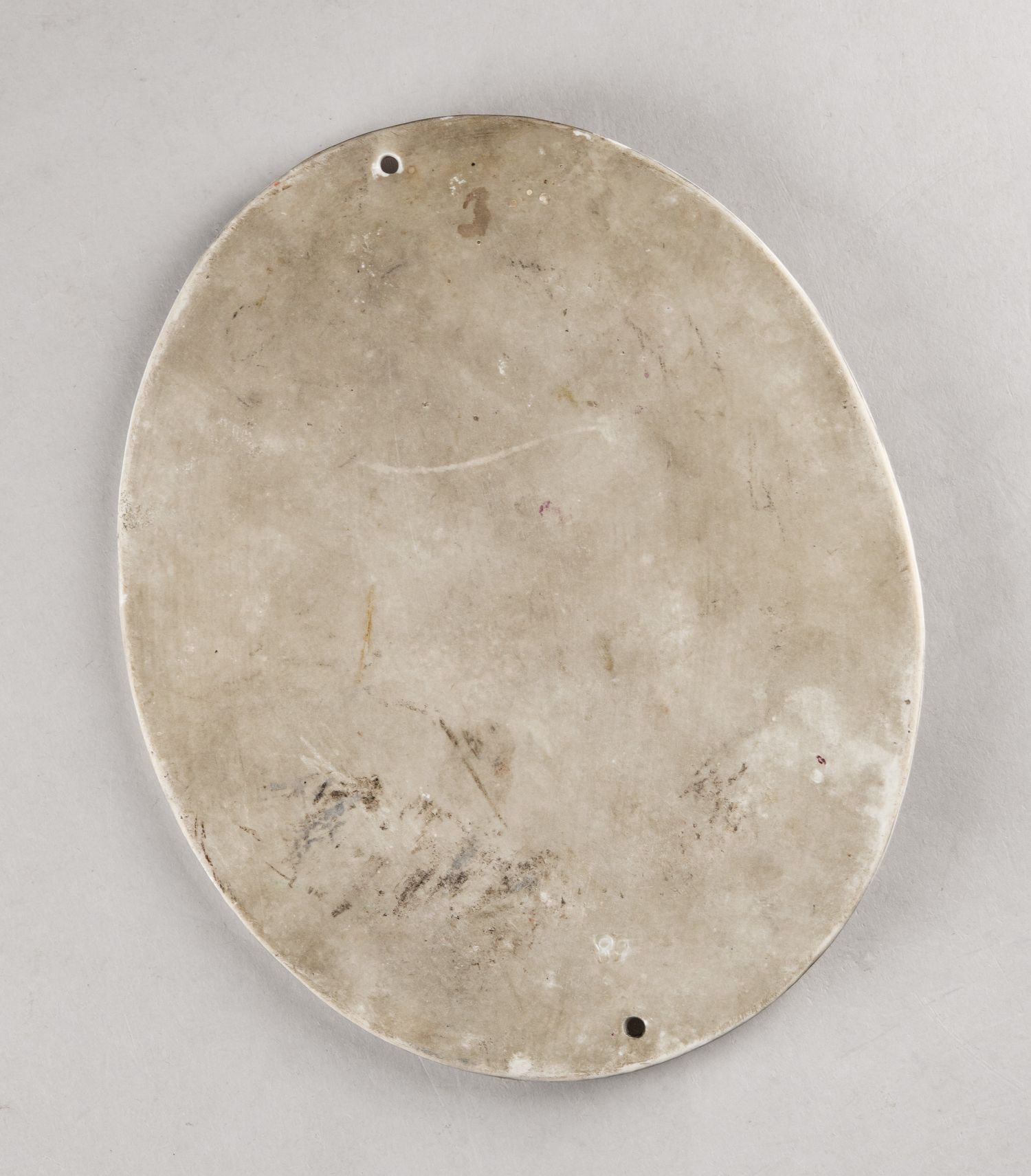 Фарфоровый барельеф с парадным портретом  Августа III в горностаевой мантии. Германия, XIX век.