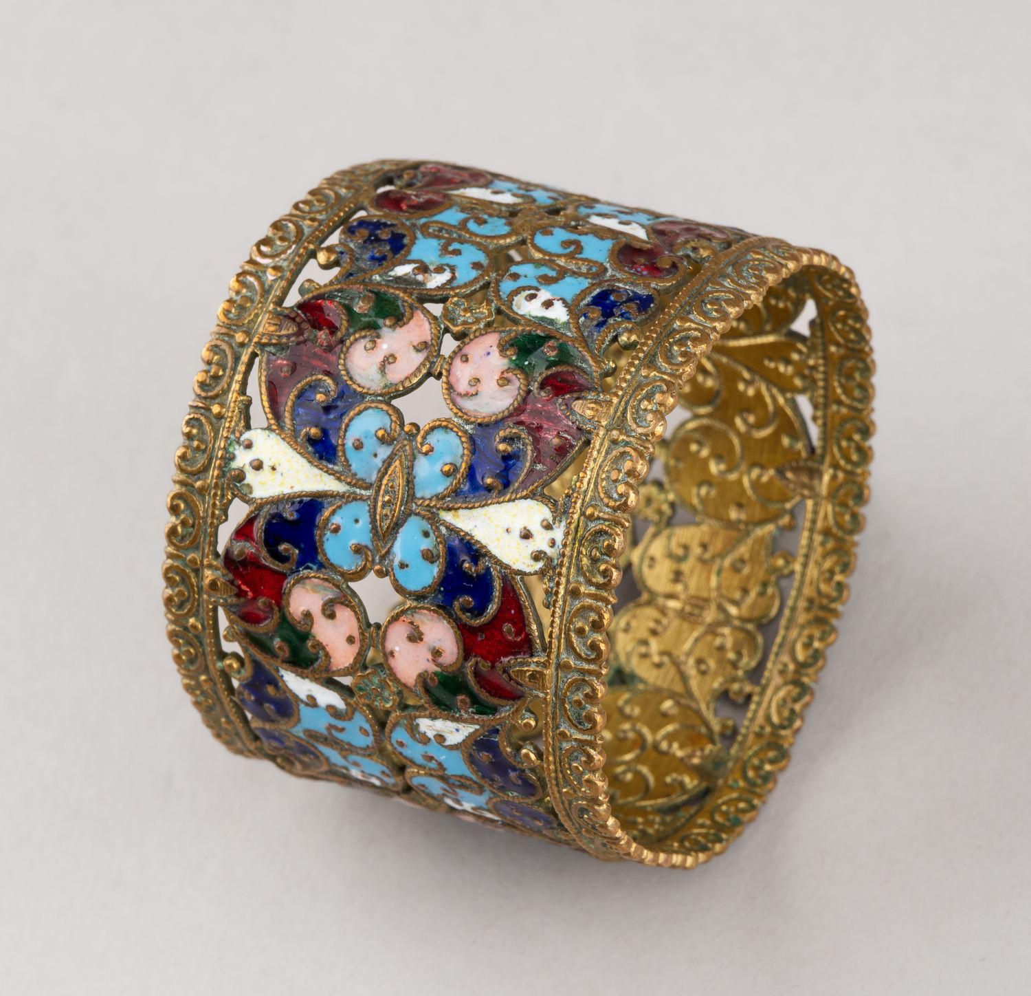 Кольцо для салфеток. 
Россия, Москва, Императорское Строгановское училище, 1900 гг.