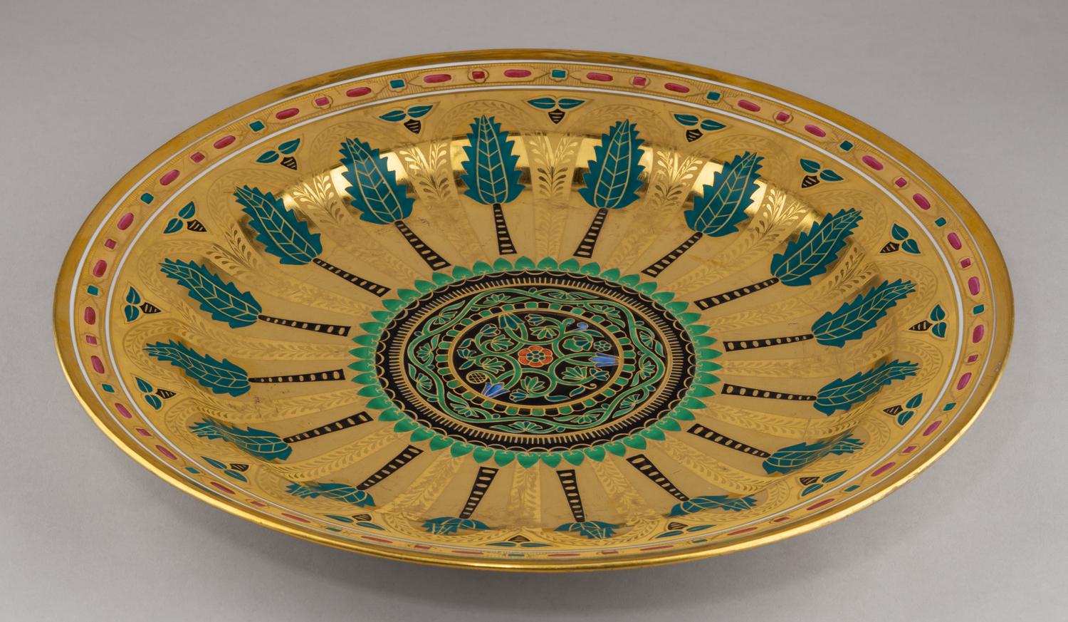 Блюдо из Кремлевского сервиза. Россия, Санкт-Петербург, Императорский Фарфоровый завод, по проекту Ф.Г. Солнцева, 1837-1838 годы.