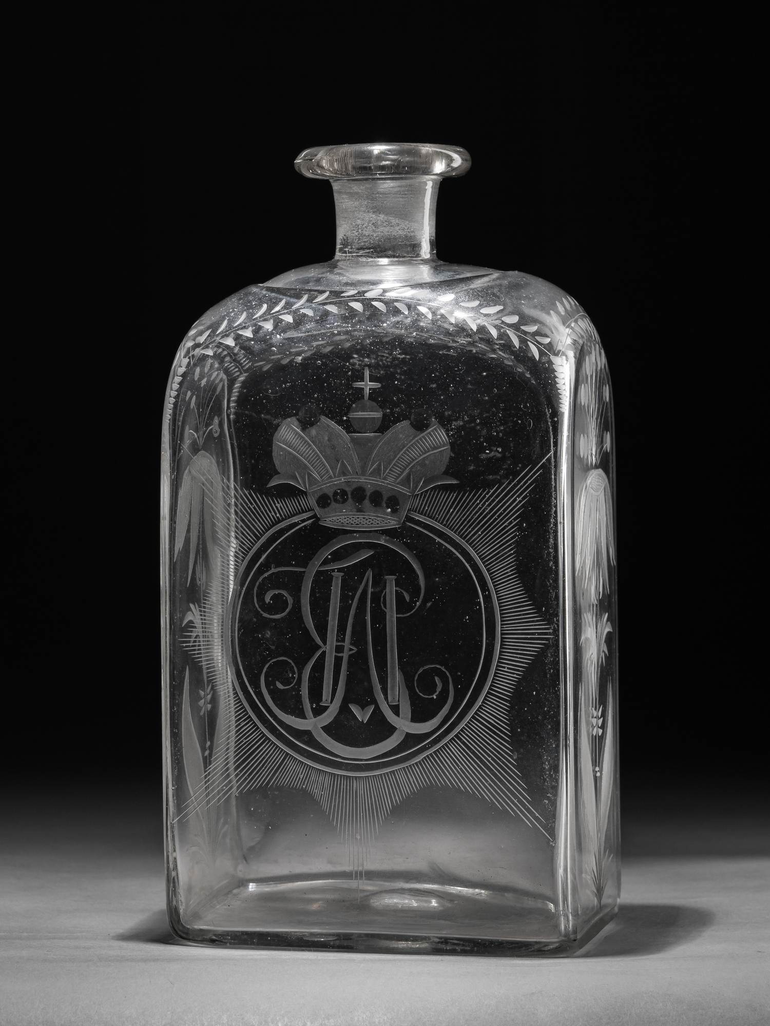 (С экспертизой) Штоф с вензелем Екатерины II. 
Россия, конец XVIII в.