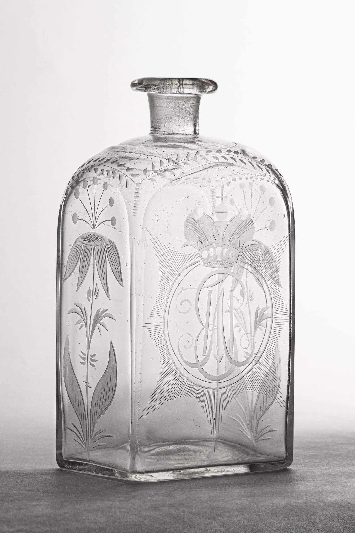 (С экспертизой) Штоф с вензелем Екатерины II. 
Россия, конец XVIII в.