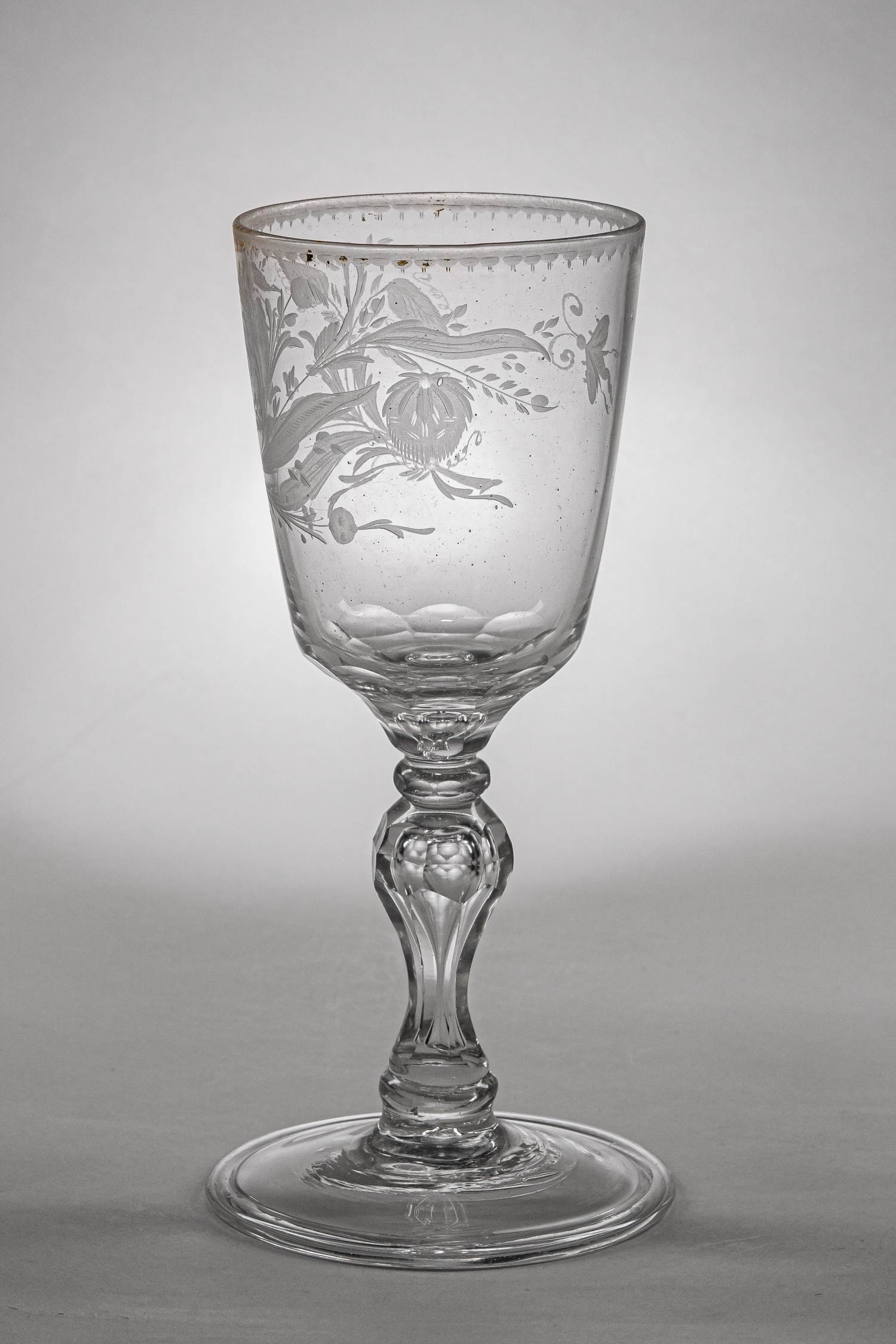(С экспертизой) Бокал с флоральным узором. 
Россия, Завод Потемкина, 1780-е годы.