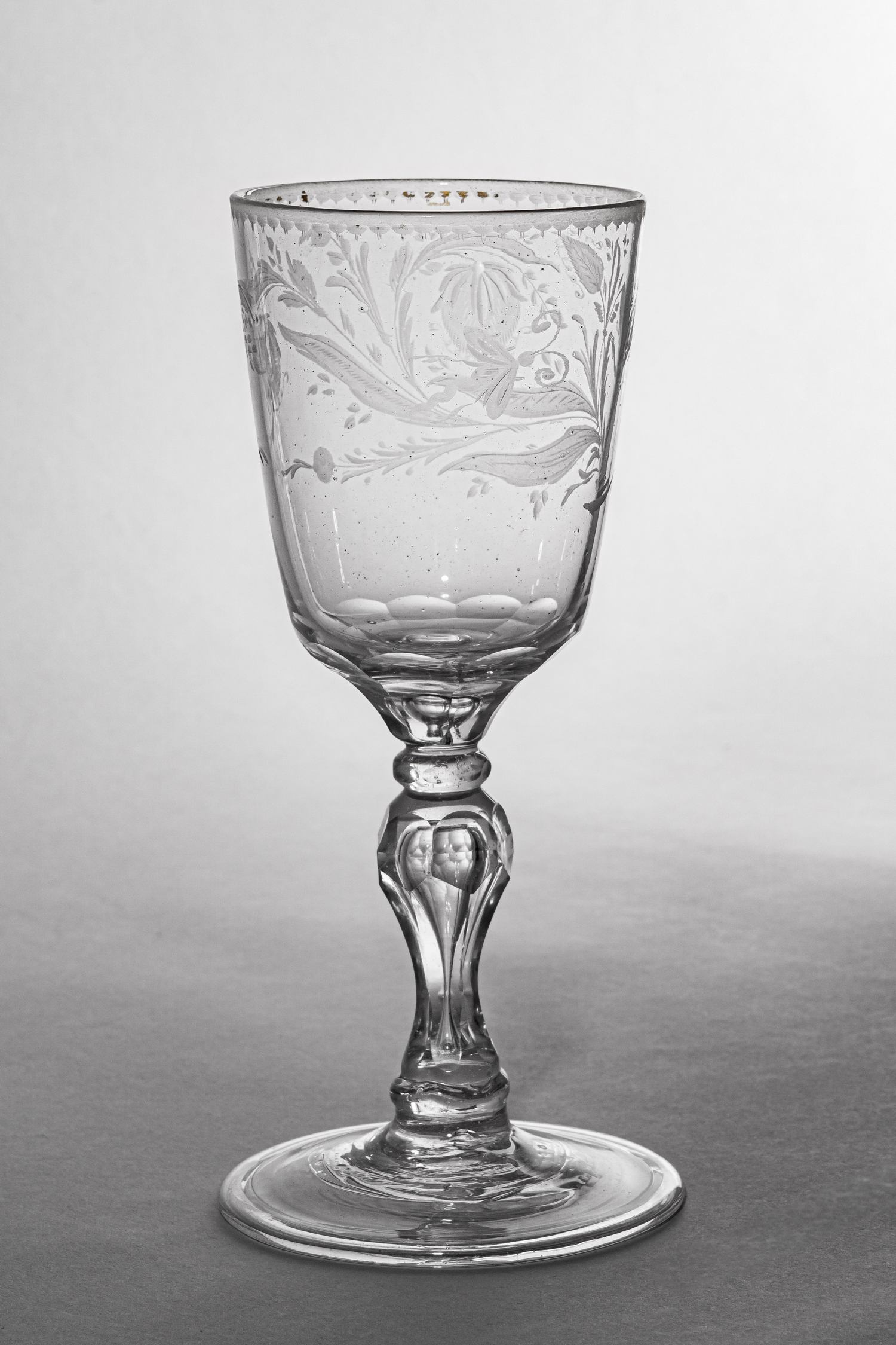 (С экспертизой) Бокал с флоральным узором. 
Россия, Завод Потемкина, 1780-е годы.
