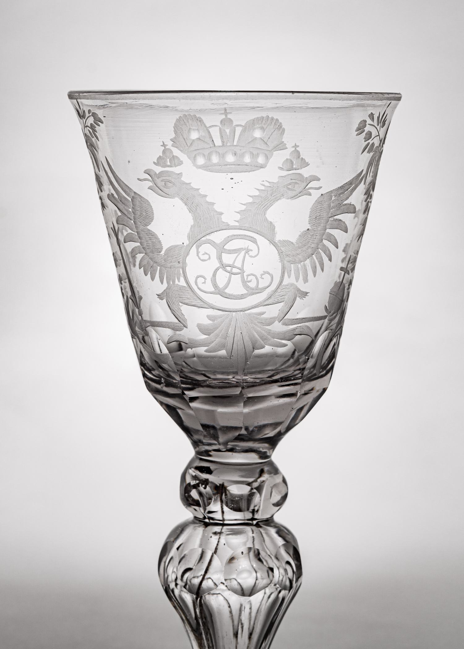 (С экспертизой) Кубок с вензелем императрицы Екатерины II. 
Россия, Петербургский стеклянный завод, 1770-1780-е годы.