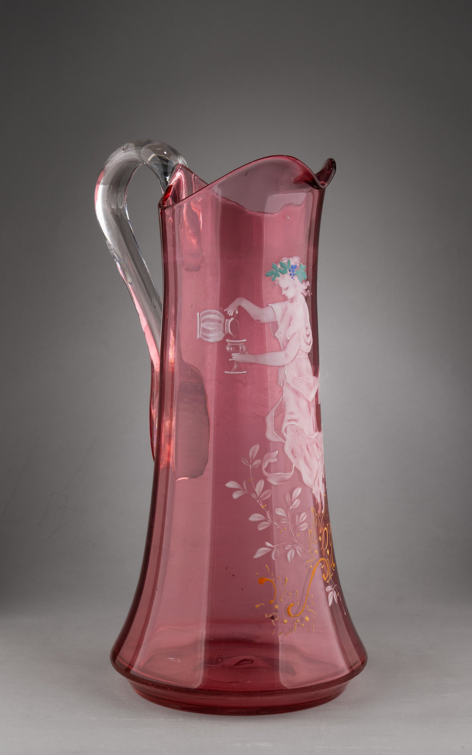 Кувшин с эмалевой миниатюрой «Вакханка». Конец XIX века.