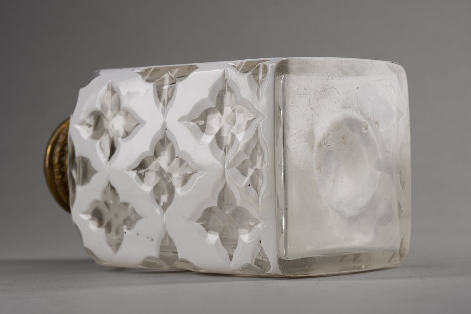 Чайница с миниатюрой Пантеона в Париже. Середина XIX века.