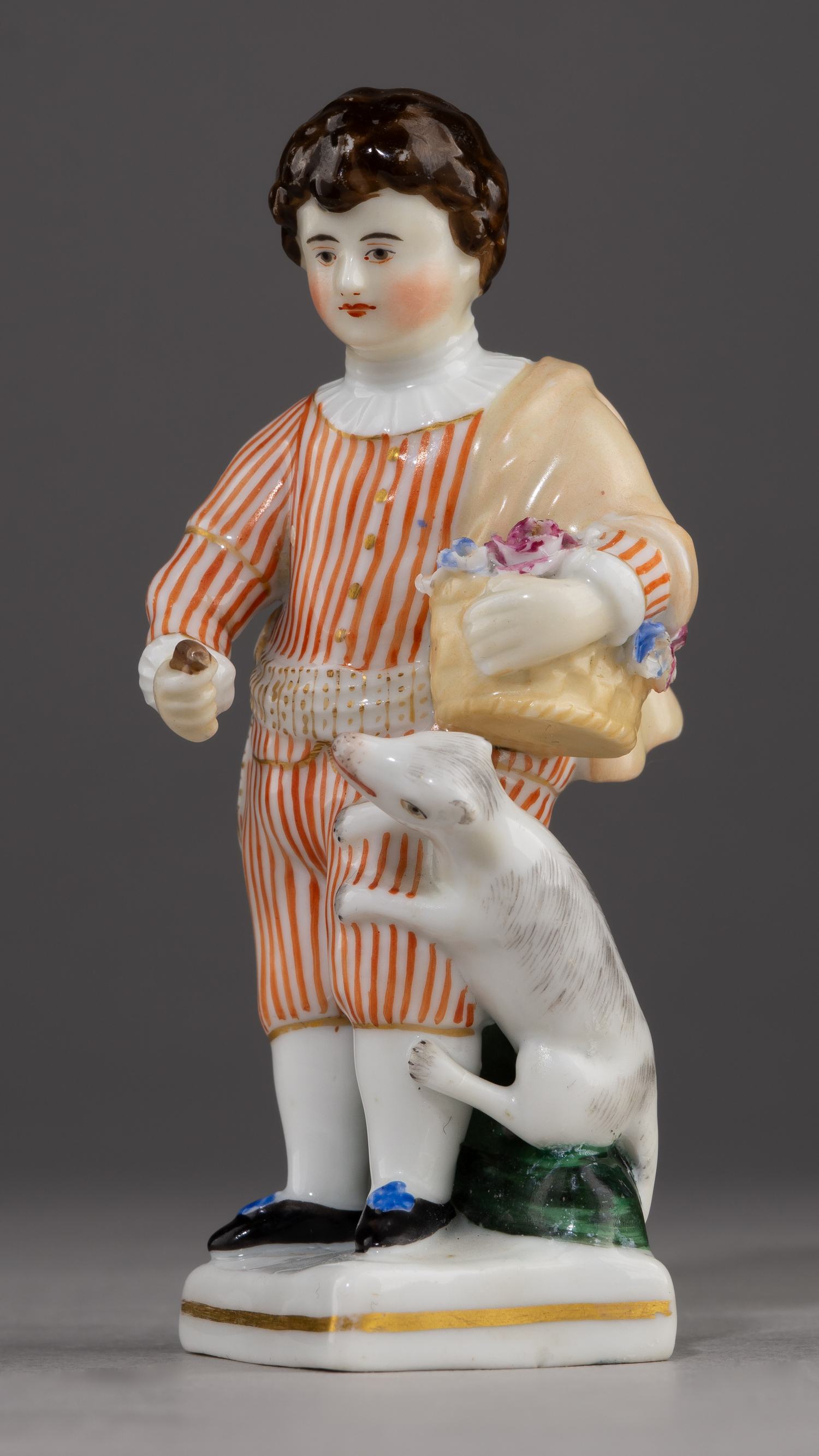 (Гарднер) Статуэтка «Мальчик с собакой». 
Россия, фабрика Ф.Я. Гарднера, 1830–1840-е годы.