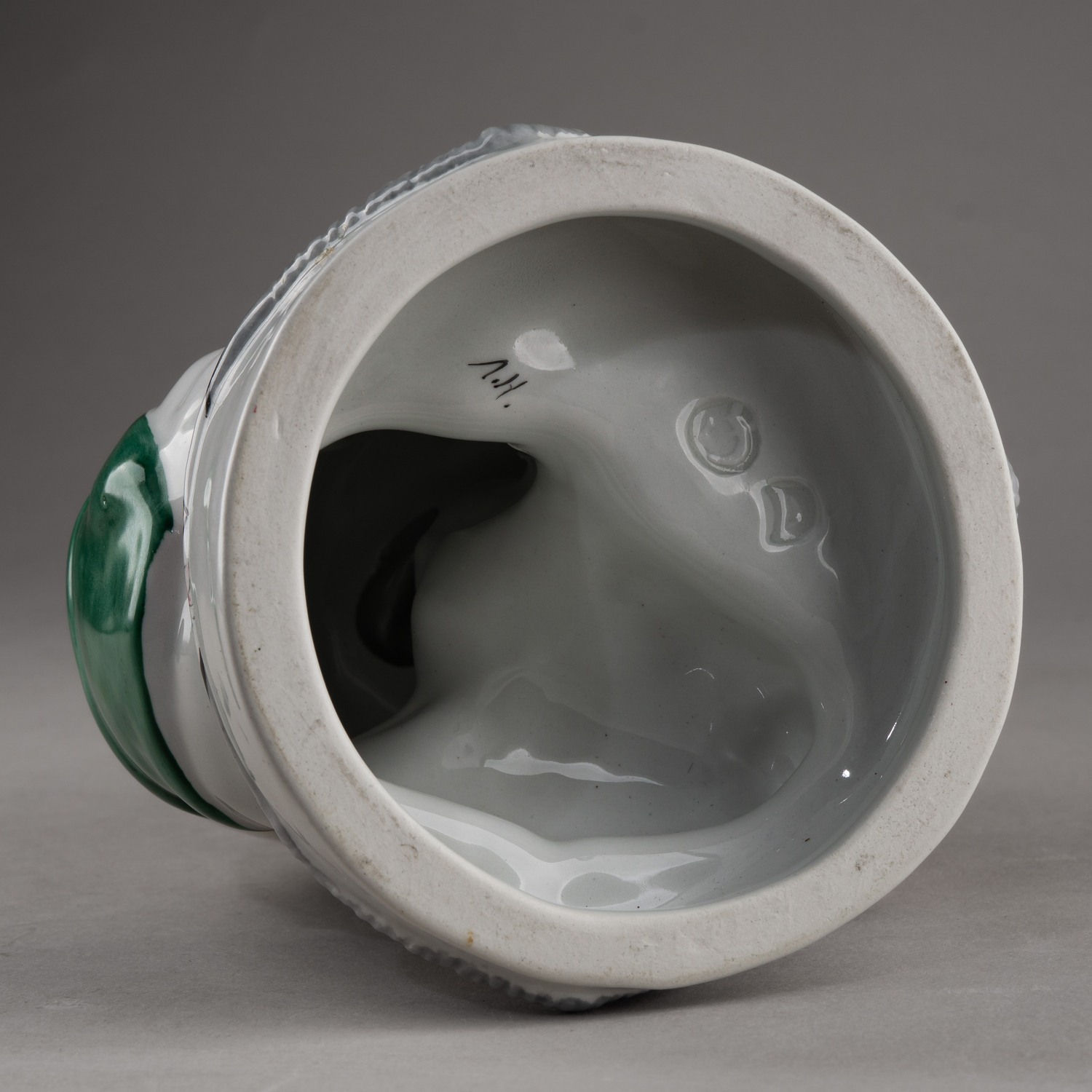 Скульптура «Пилав» («Узбек с пиалой»). Россия, скульптор А.В. Яковлев (модель 1929 г.), конец XX века.