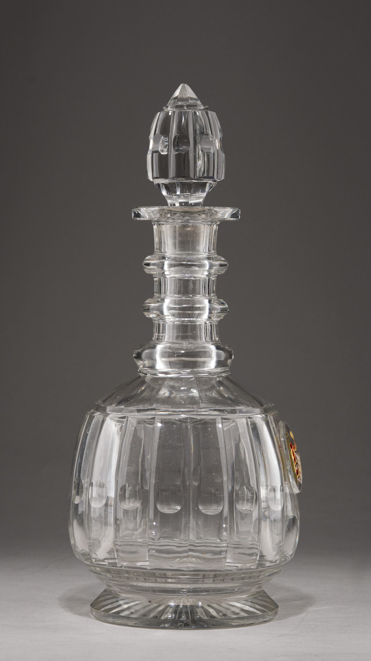 (ИСЗ) Графин из «Банкетного» сервиза цесаревича Александра Николаевича (будущего императора Александра II) Россия, Императорский стеклянный завод, 1841–1850 годы.