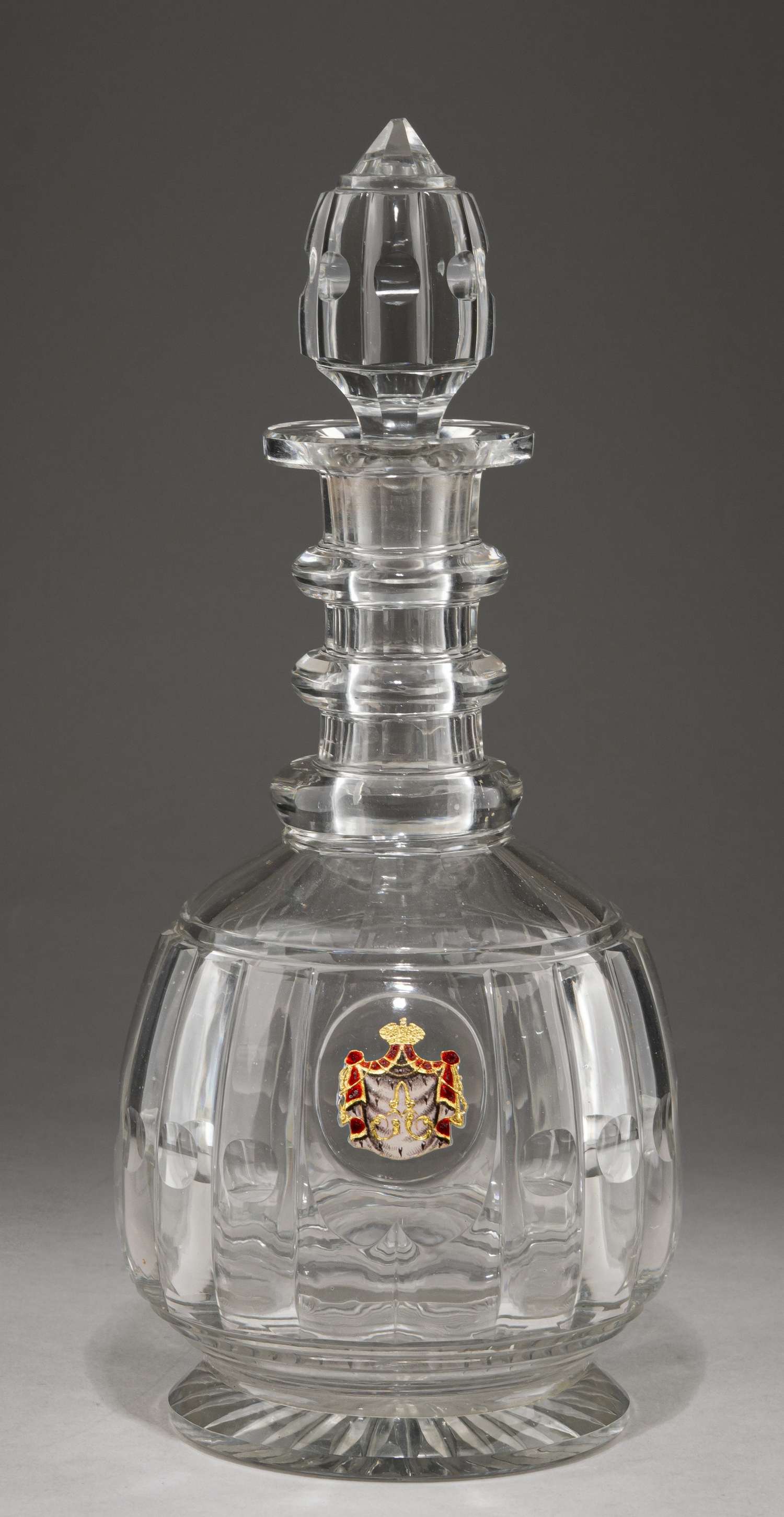 (ИСЗ) Графин из «Банкетного» сервиза цесаревича Александра Николаевича (будущего императора Александра II) Россия, Императорский стеклянный завод, 1841–1850 годы.