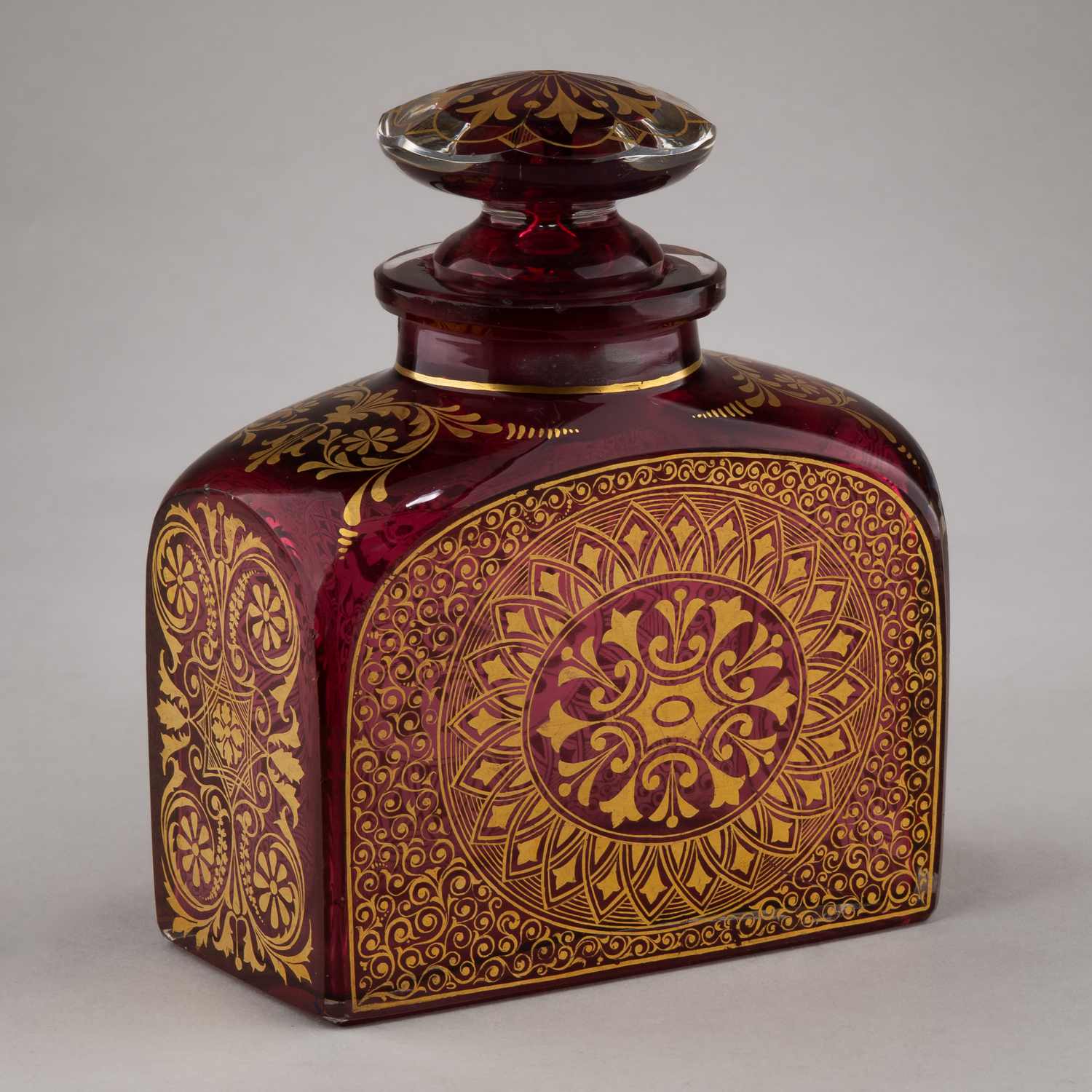 Чайница «золотой рубин».
Россия,  Императорский стеклянный завод,  середина XIX века.