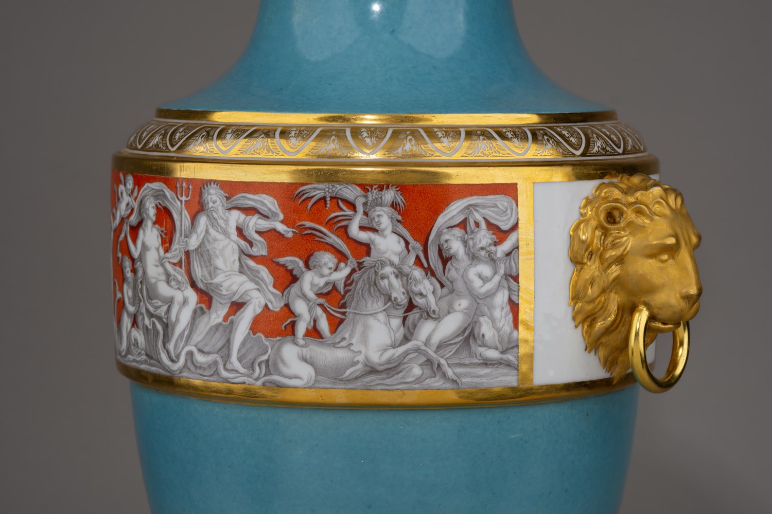 (ИФЗ. Две экспертизы) Ваза с фризом в античном вкусе.
Россия, Санкт-Петербург, Императорский фарфоровый завод, по модели А.К. Шписа. 1870-е годы.