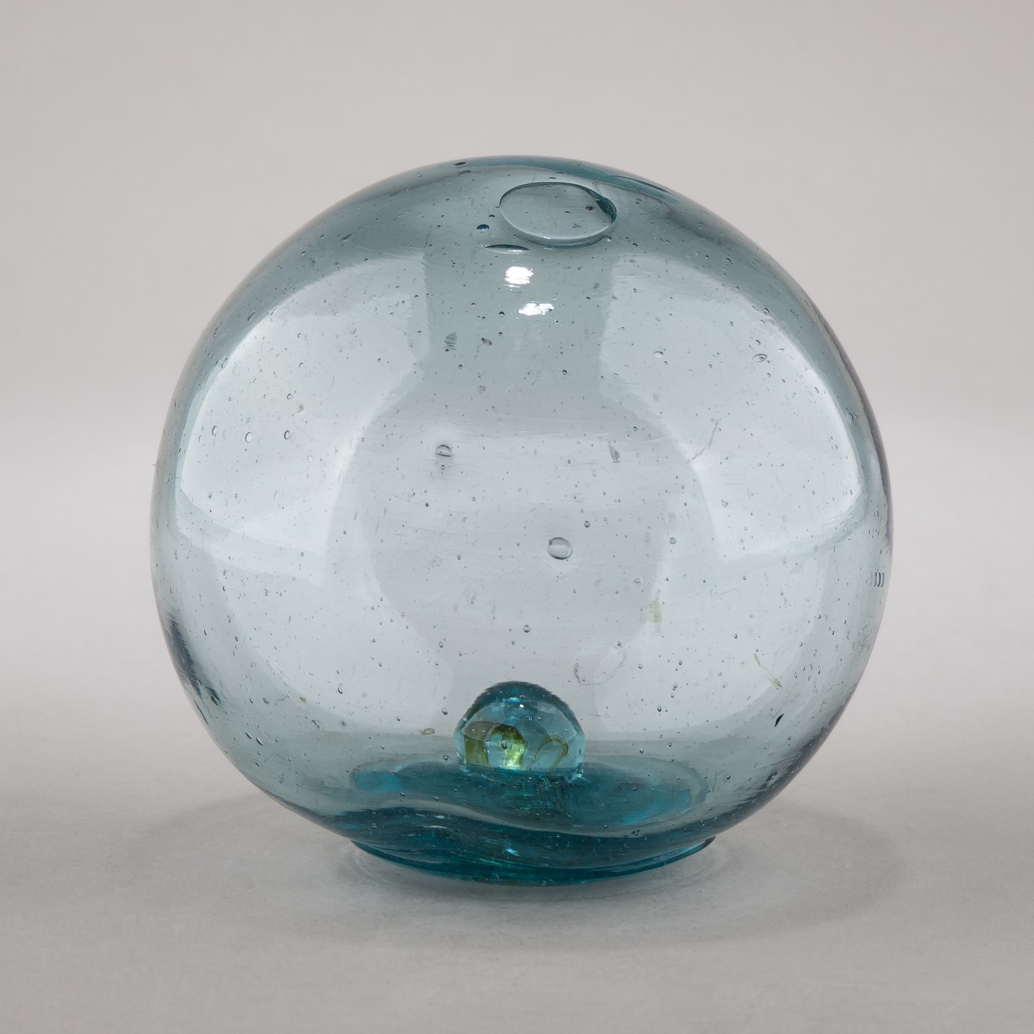 Шар (кухтыль) прозрачного стекла.
Россия, XIX-ХХ век.