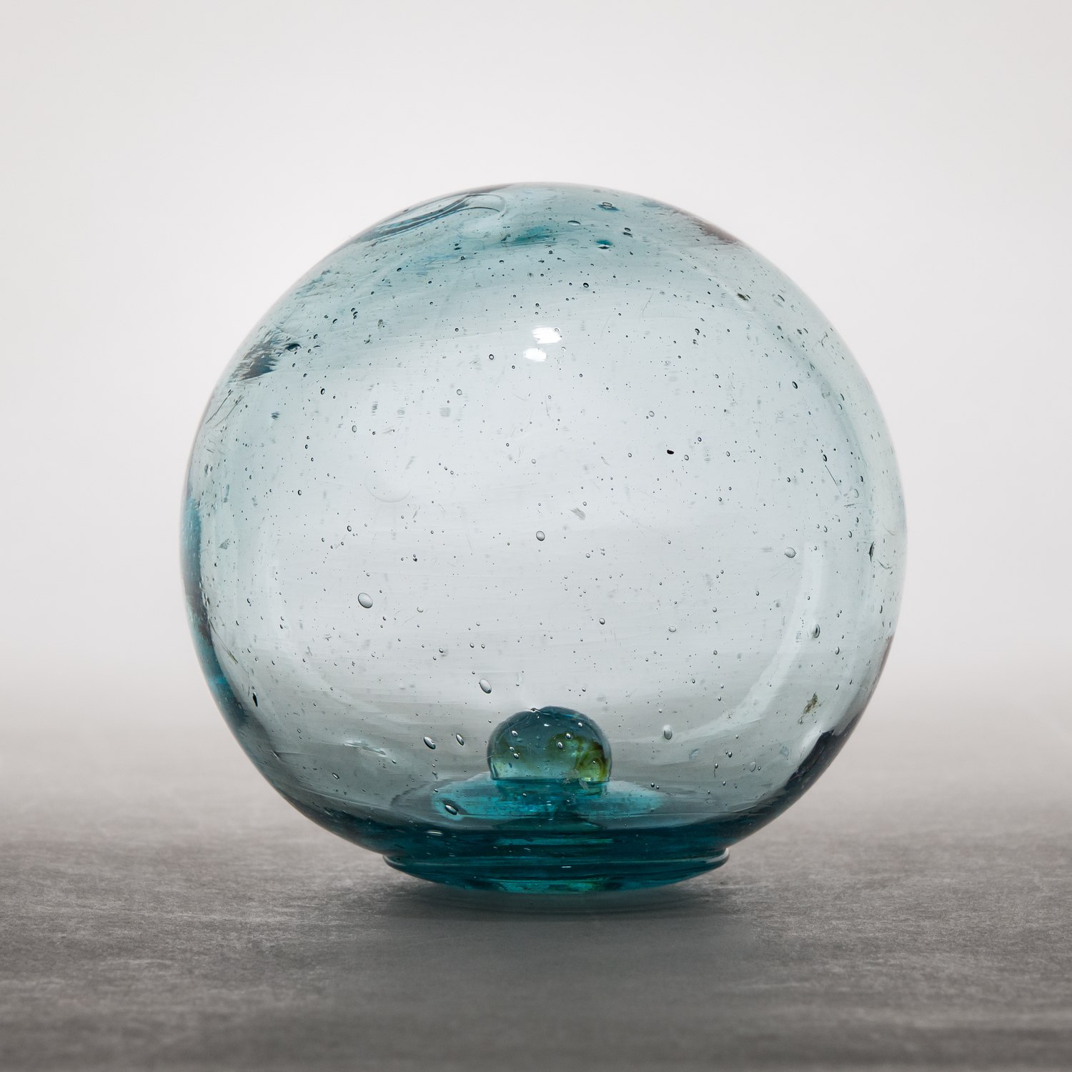 Шар (кухтыль) прозрачного стекла.
Россия, XIX-ХХ век.