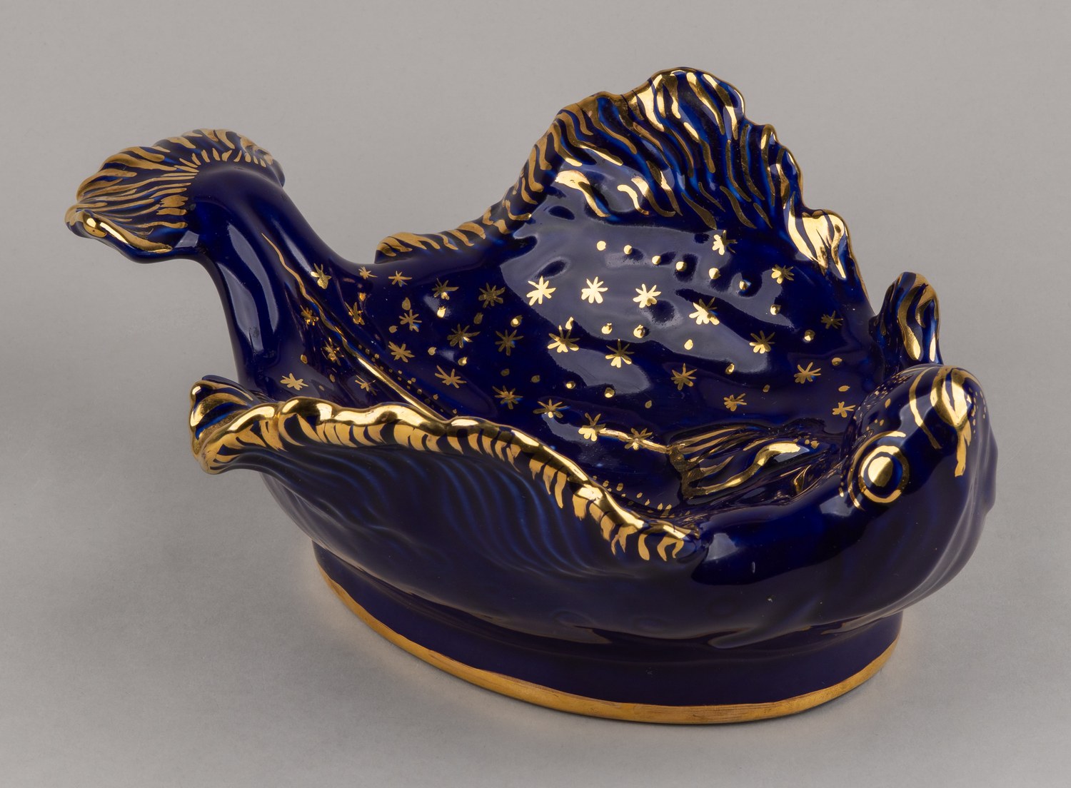 (П.М. Кожин) Ваза «Камбала».
СССР, Дулевский фарфоровый завод, автор модели П.М. Кожин, после 1968 г.