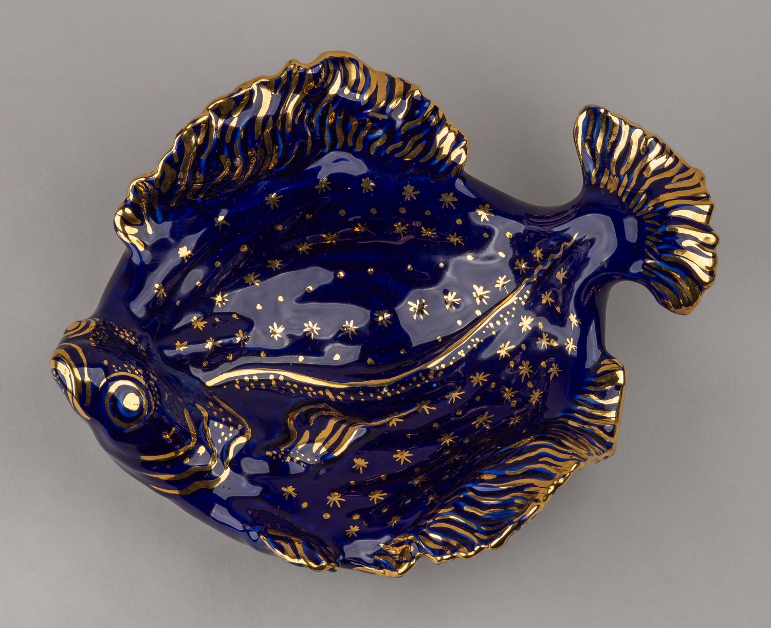 (П.М. Кожин) Ваза «Камбала».
СССР, Дулевский фарфоровый завод, автор модели П.М. Кожин, после 1968 г.