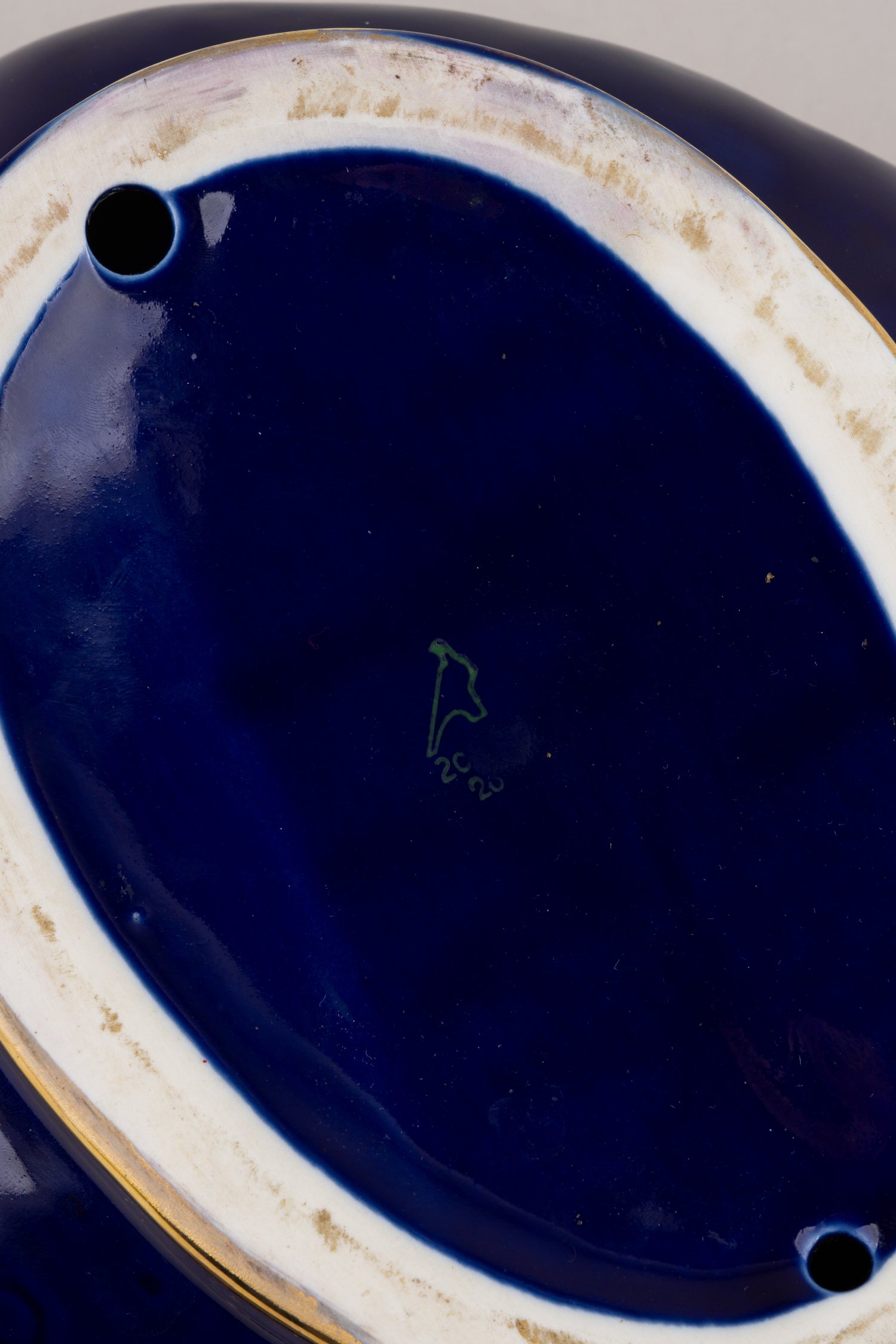 (П.М. Кожин) Ваза «Камбала».
СССР, Дулевский фарфоровый завод, автор модели П.М. Кожин, после 1968 г.