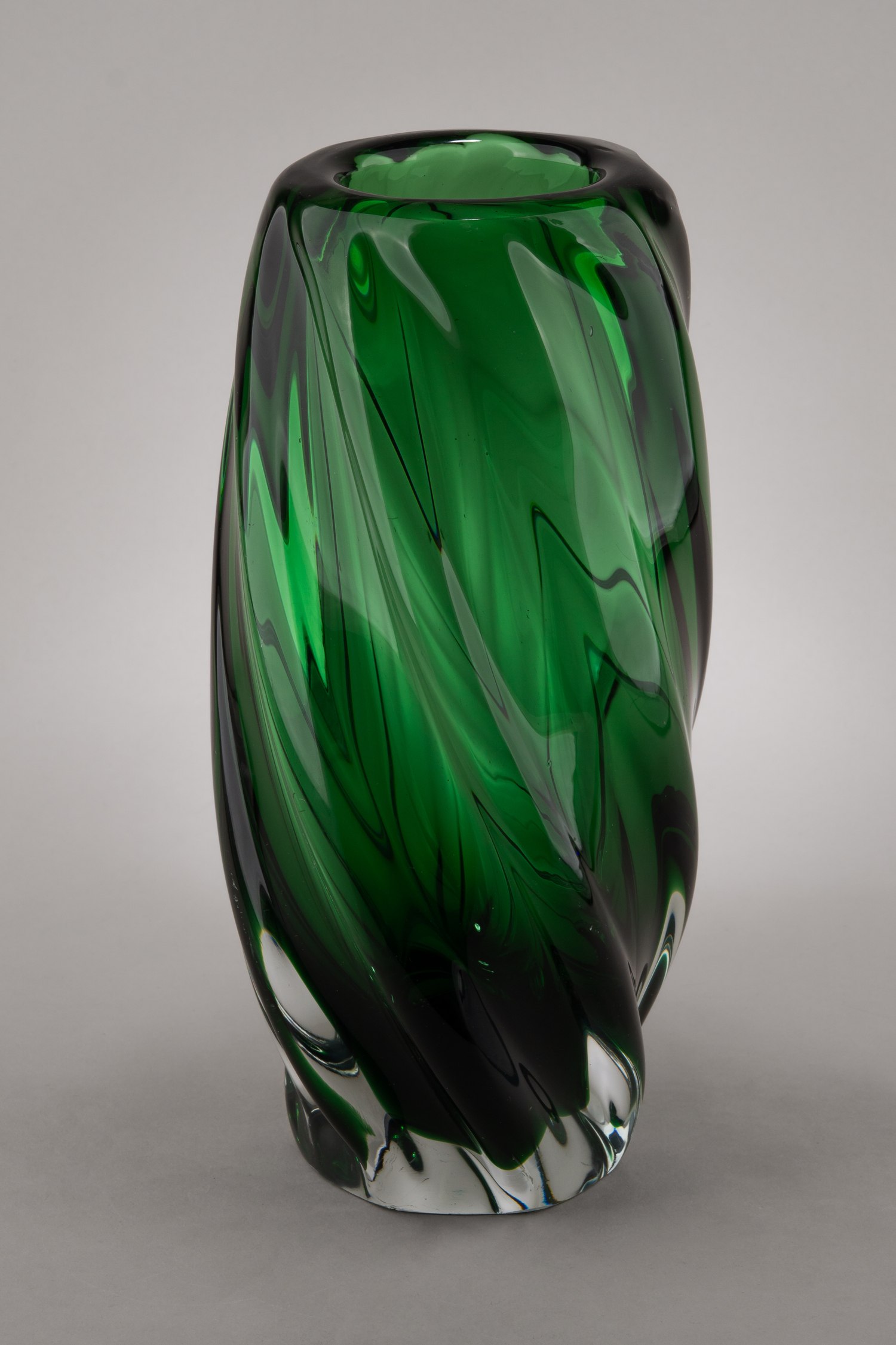 Ваза «Андромеда». Чехословакия, завод Скрдловице (Skrdlovice), Ян Беранек (модель 1953 года), 1960-е годы.