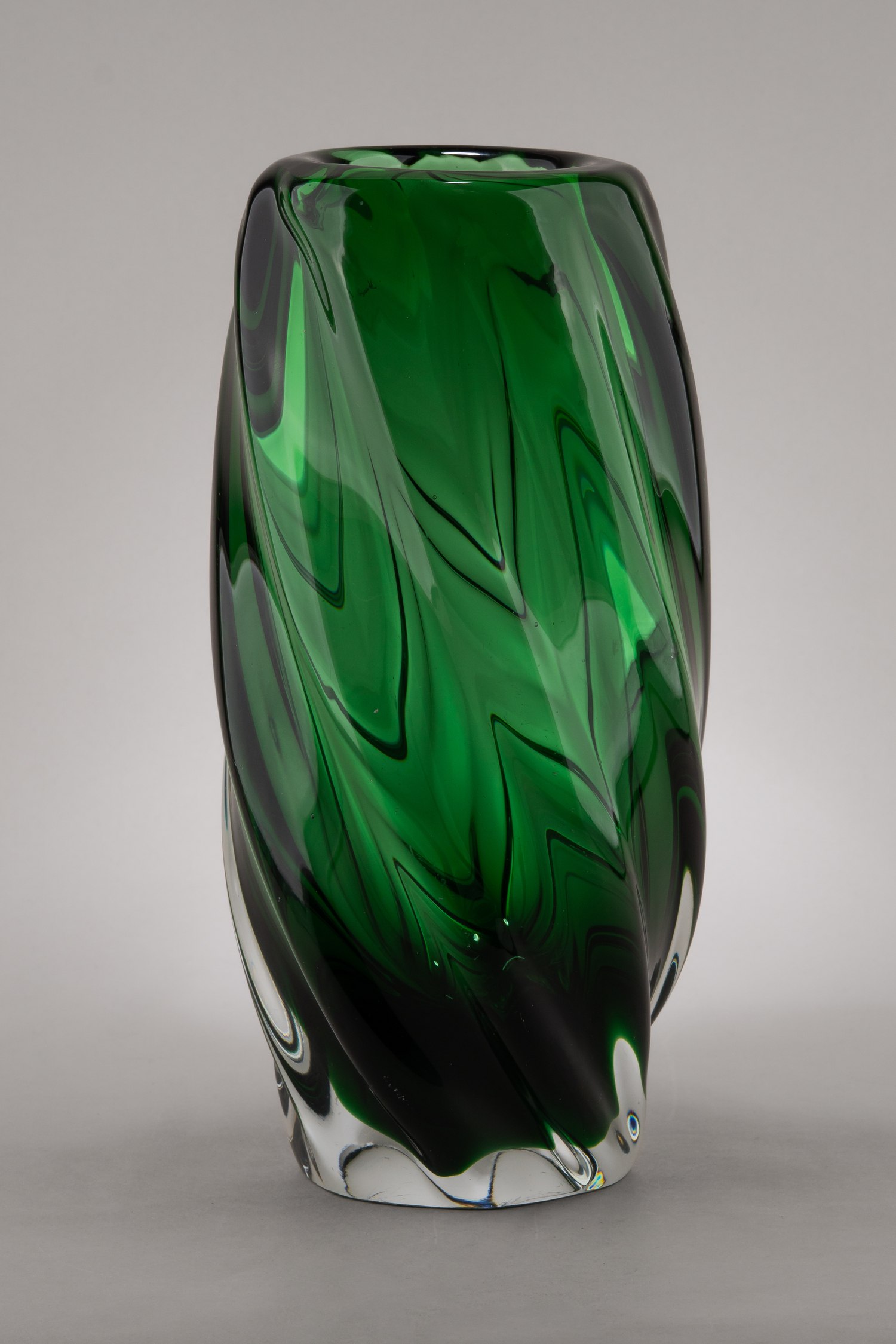 Ваза «Андромеда». Чехословакия, завод Скрдловице (Skrdlovice), Ян Беранек (модель 1953 года), 1960-е годы.