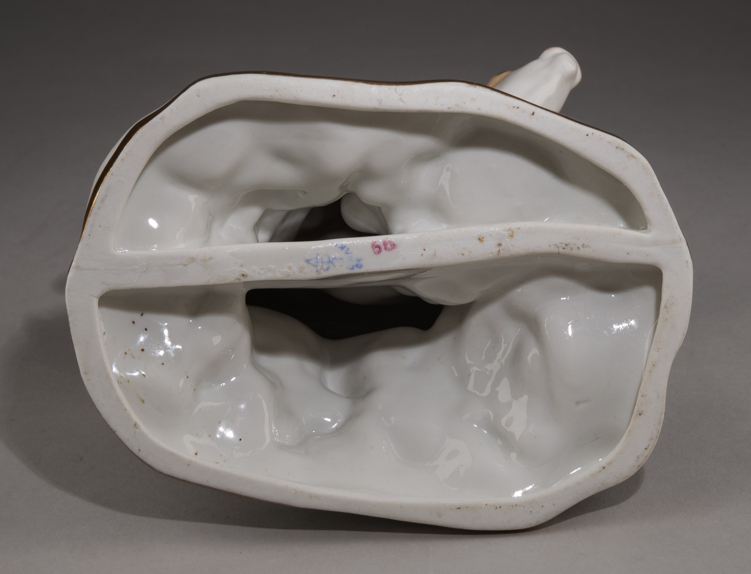 (Е.Г. Морозова-Эккерт) Скульптура «Телята ясельные». СССР, Дмитровский фарфоровый завод, скульптор Е.Г. Морозова- Эккерт, 1954-1965 годы.