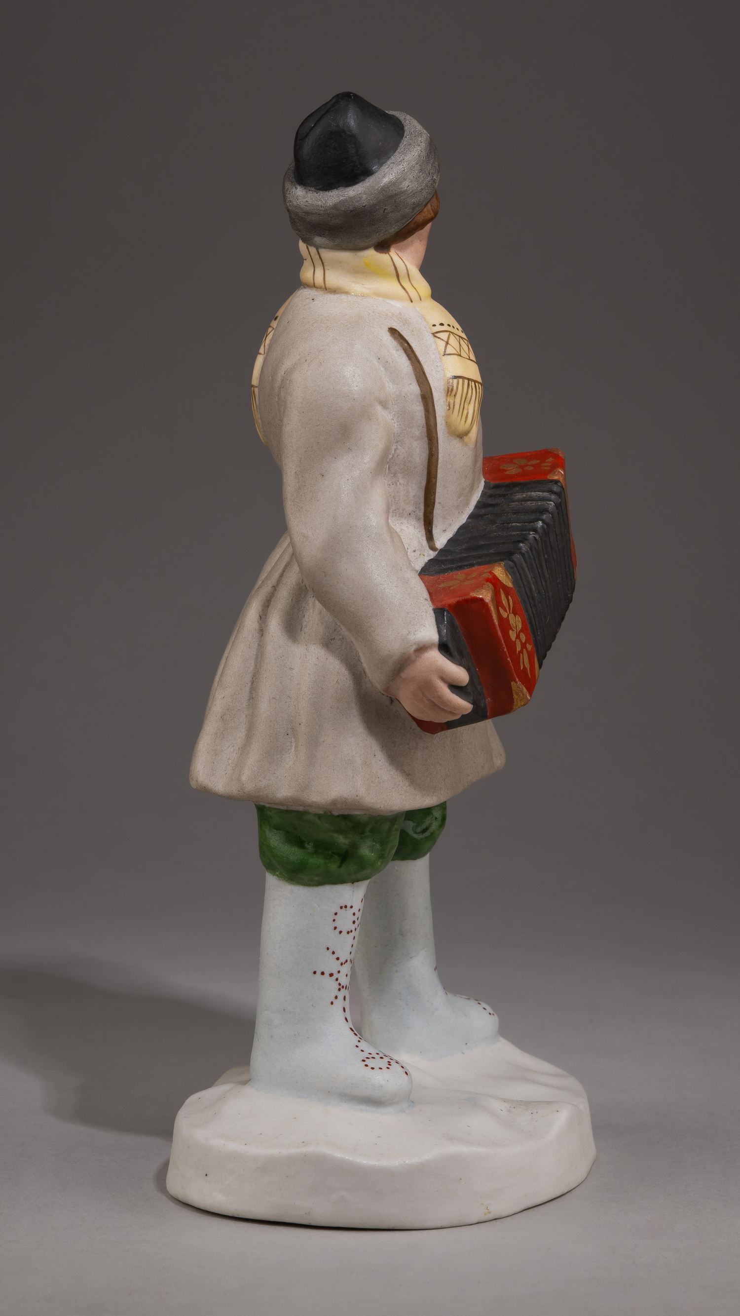 (Б.М. Кустодиев) Скульптура «Гармонист». Россия, СССР, Дмитровский фарфоровый завод, автор модели Б.М. Кустодиев (модель 1923 года), 1930-1932.