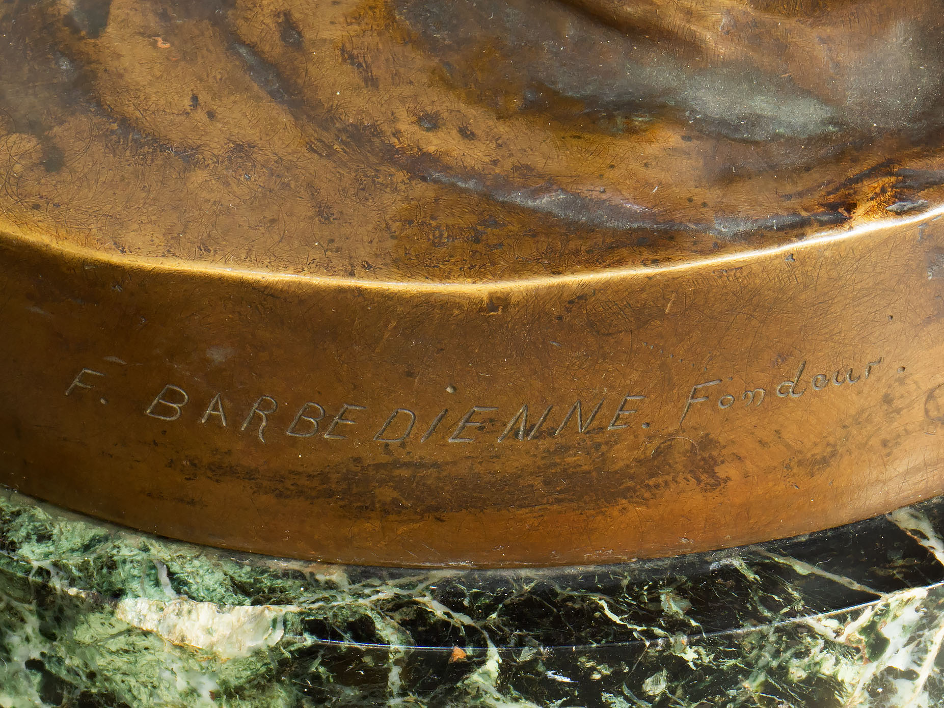 (1.5 метра. Музейная ценность. С экспертизой) Парные скульптурные светильники-торшеры в виде женской и мужской фигур.
Франция, Париж, скульптор Жорж Баро, отливка фабрики Фердинанда Барбедьена, около 1890.