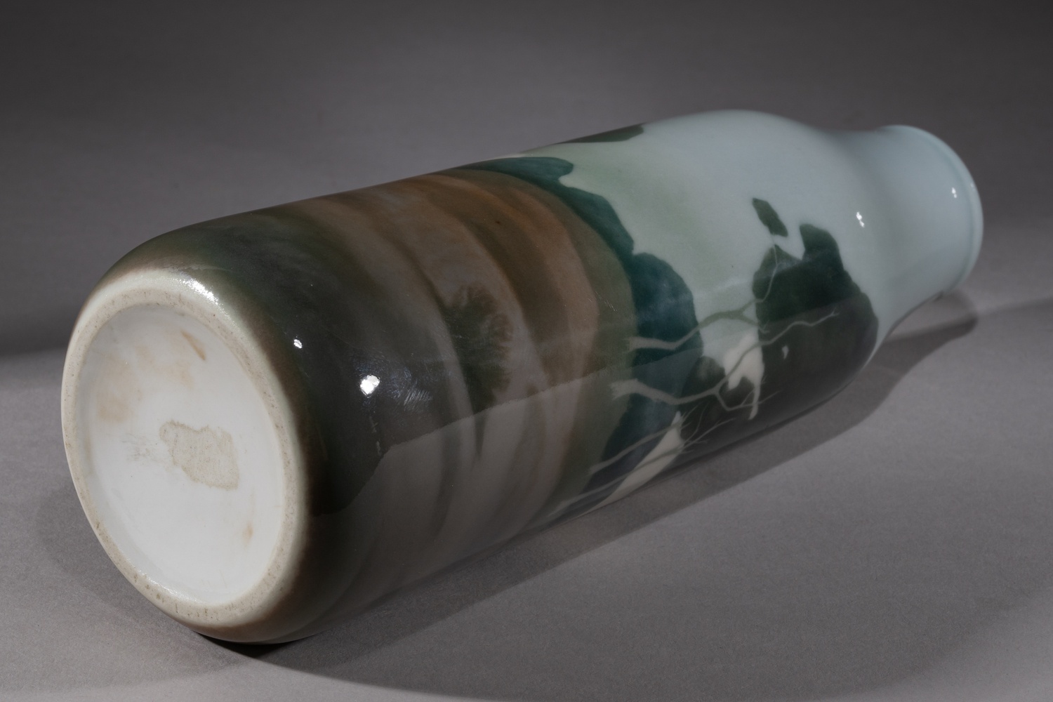 (С экспертизой. ИФЗ) Ваза с изображением пейзажа. Россия, Санкт-Петербург. Императорский фарфоровый завод, конец XIX - начало ХХ в.