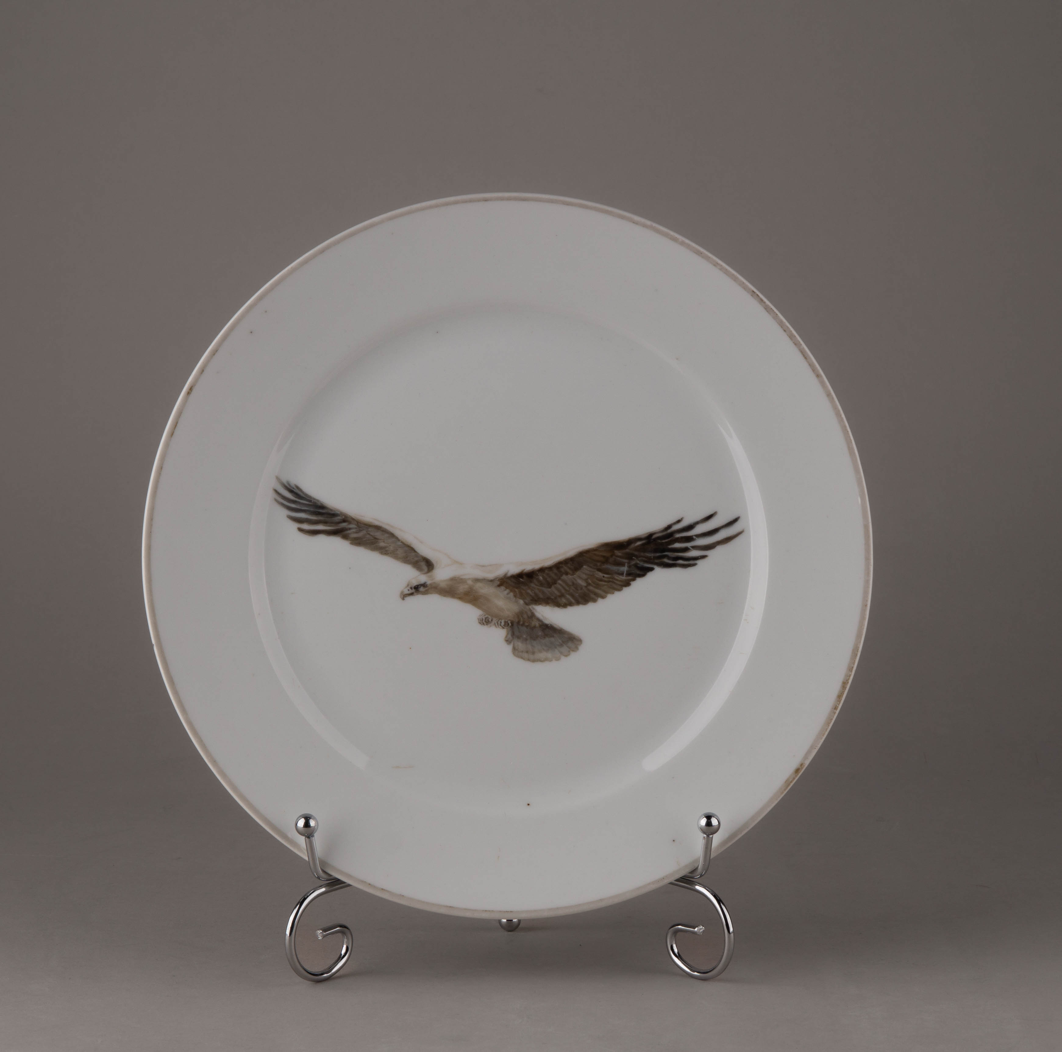 (ИСУ. Юсуповский дворец в Крыму)  Тарелка «Орлиный залетъ». 
Россия, Фарфоровая мастерская Строгановского училища, автор росписи – Н.П. Гаттенбергер, 1912.