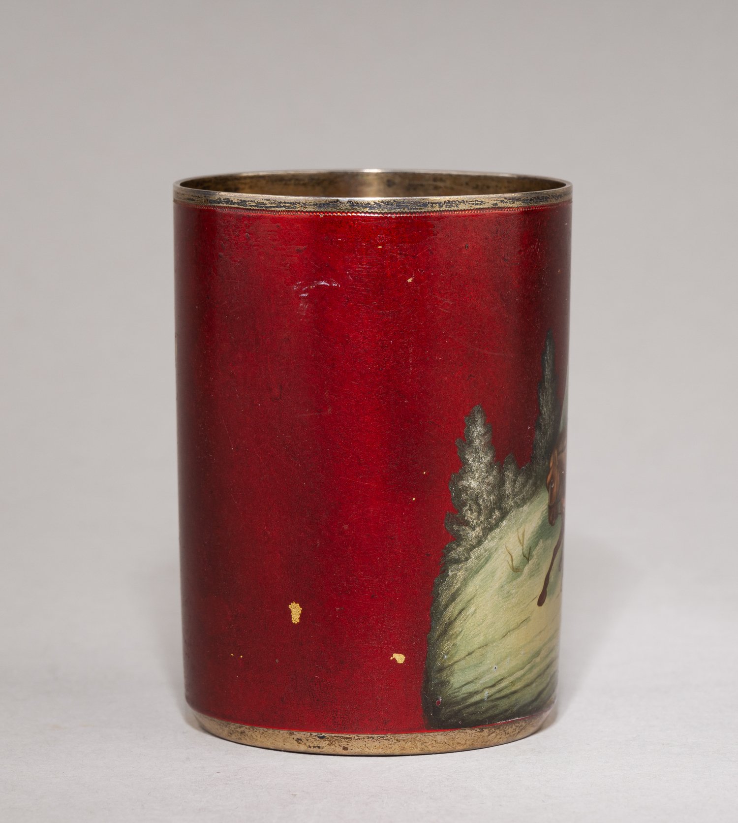 Стакан с изображением тройки и деревенского пейзажа.
Россия, Санкт-Петербург, мастерские Владимирова Н.Г. и Павлова С.П., 1898–1917 годы.