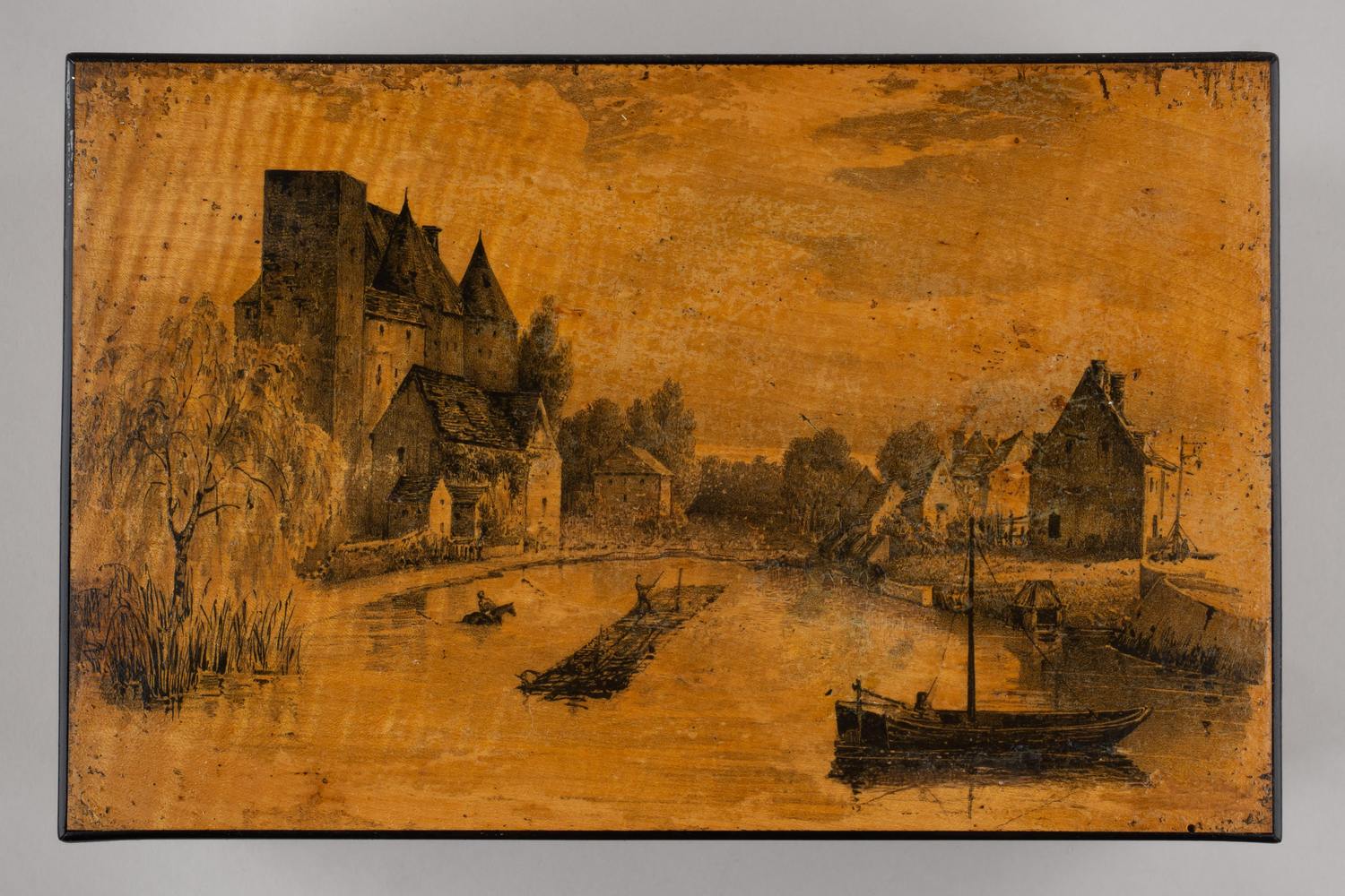 Чайница и ваза для сладостей в оригинальной шкатулке. Хрусталь – Никольско-Пестровский завод Бахметевых, середина XIX в. Серебро – Санкт-Петербург, серебряного дела мастер Экквист Карл Густав, 1840-1850 гг.