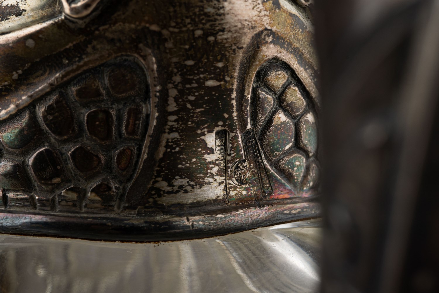 (Хлебников. Подарок городу Тверь) Кувшин в стиле модерн «Бог виноделия». 
Россия, фирма поставщика Высочайшего Двора И. Хлебникова, 1916 год. Мемориальная гравировка от города Тверь.