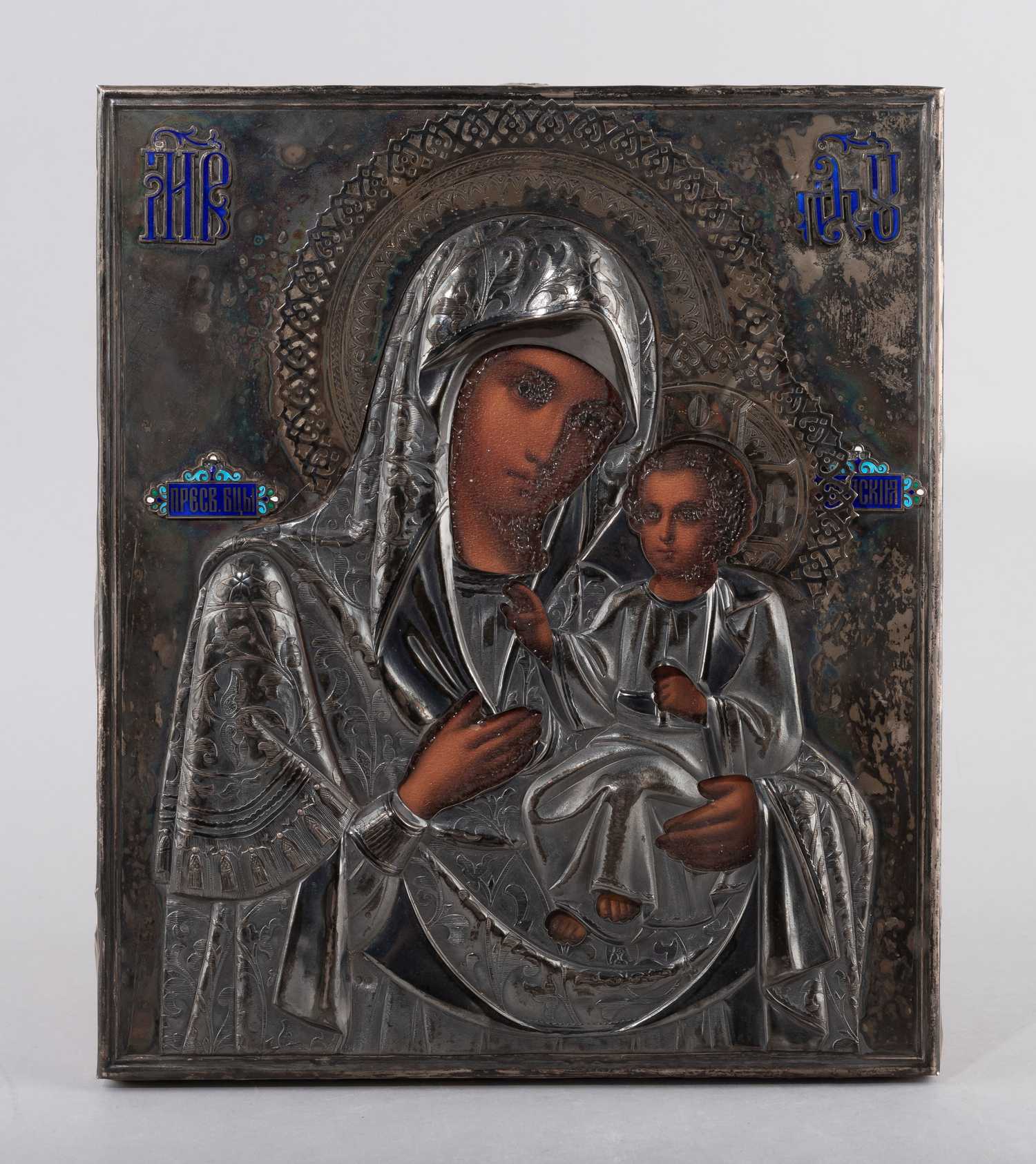 Икона «Богоматерь Иверская» в серебряном окладе с эмалью.
Россия, Москва, мастер Галкин С.Г, 1908–1917 годы.