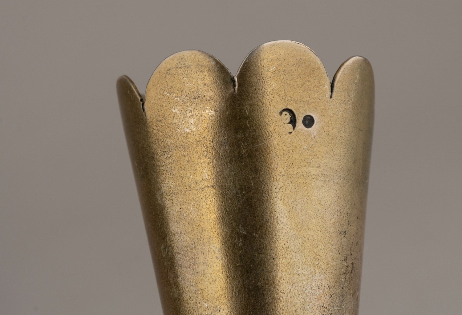 Две вазочки с изображением цветов. 
Россия, Москва, мастер-монограммист «ФЯ», 1899–1908 годы.