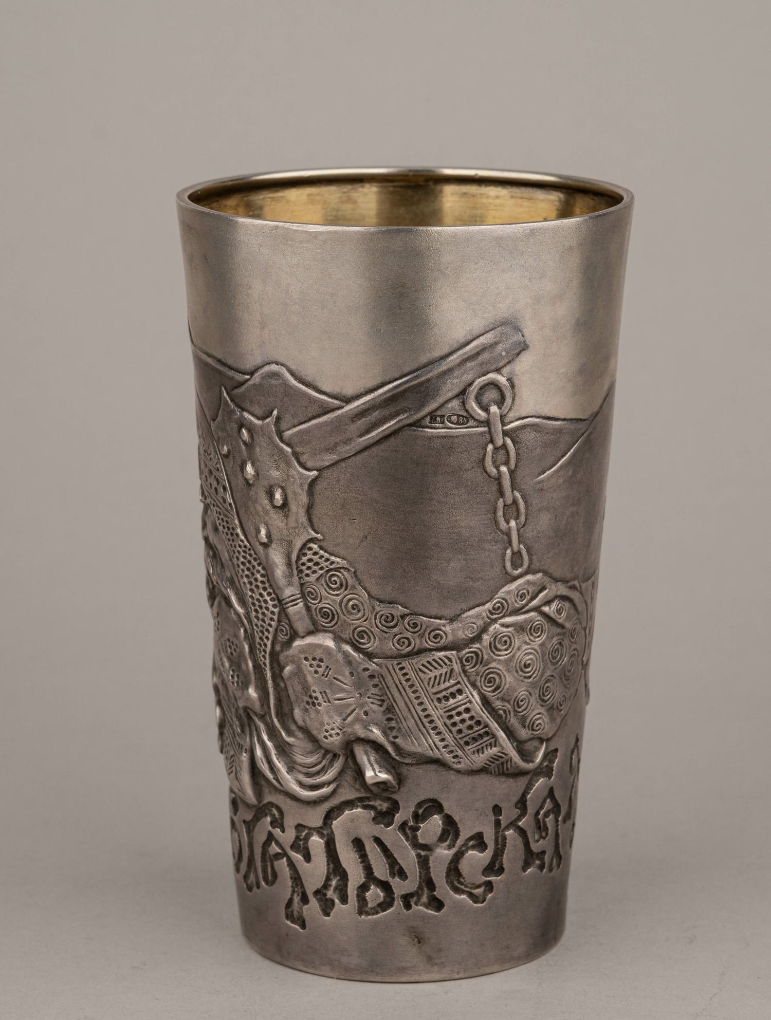 «Богатырская застава». Стопа большая.  
Россия, Москва, мастерская Тарасова М.Я., 1908–1917 годы.