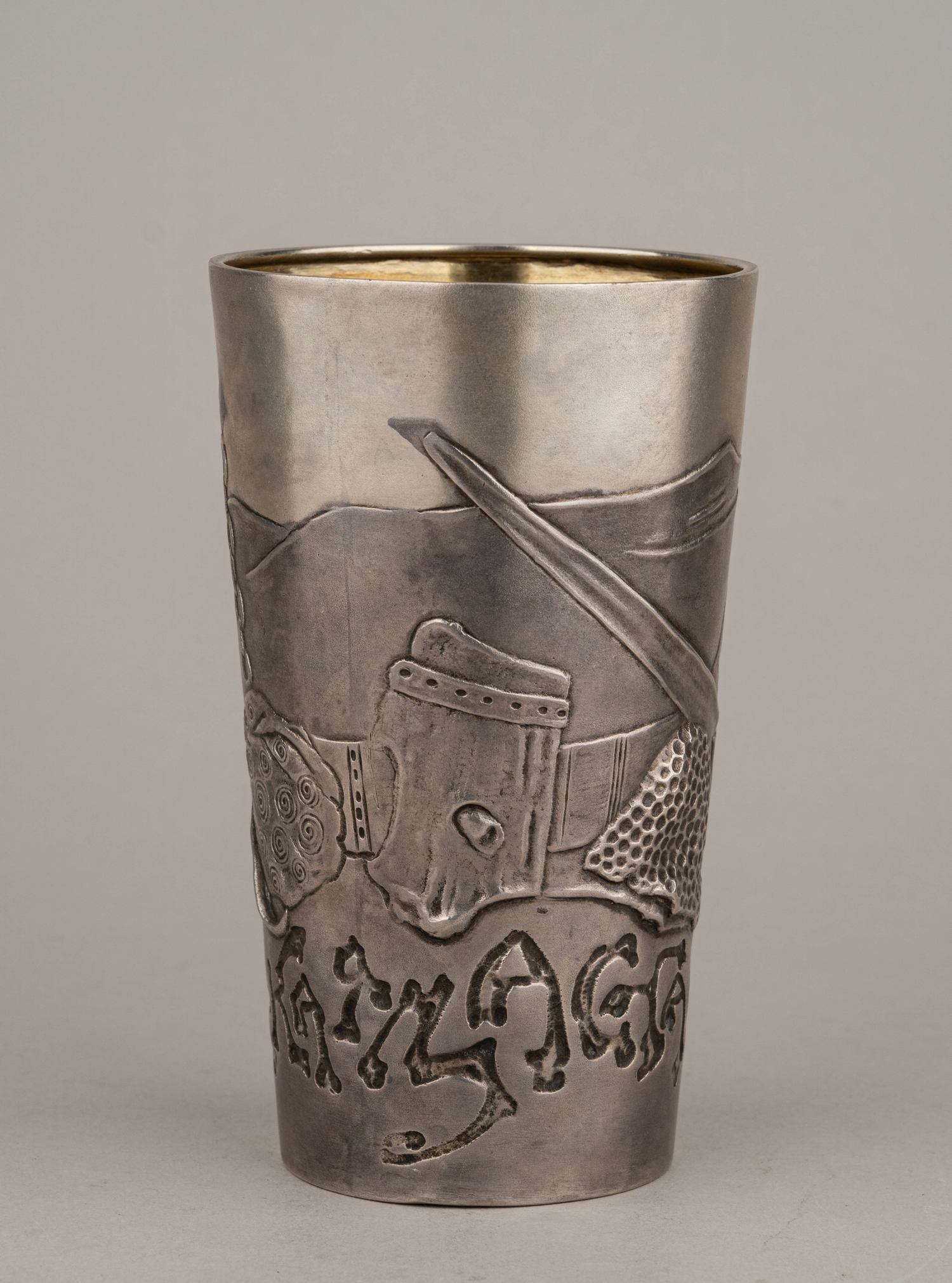 «Богатырская застава». Стопа большая.  
Россия, Москва, мастерская Тарасова М.Я., 1908–1917 годы.