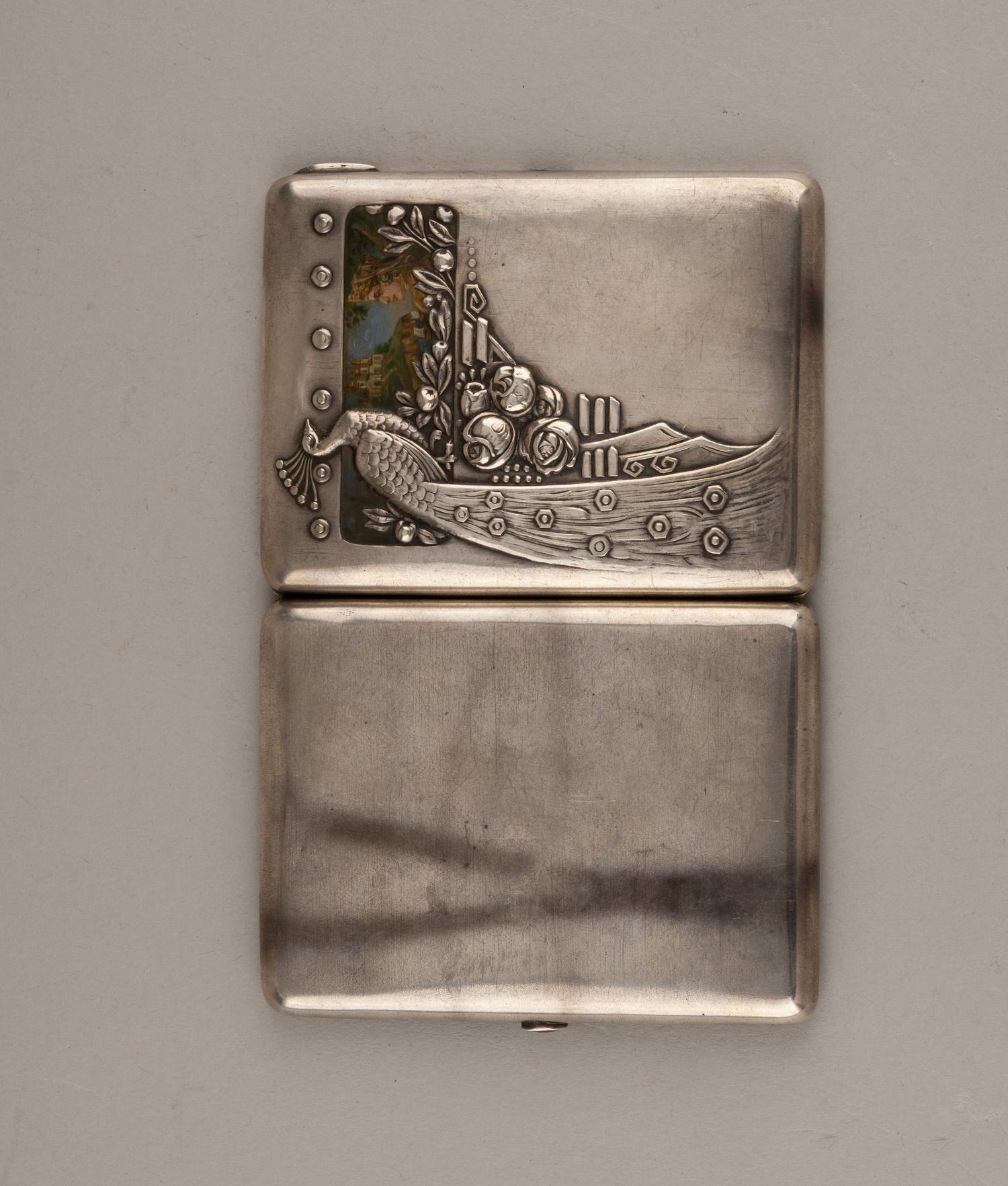 Портсигар с изображением Жар-птицы и царевны. 
Россия, Москва, мастер – С.А. Фролов, 1908–1912 годы.