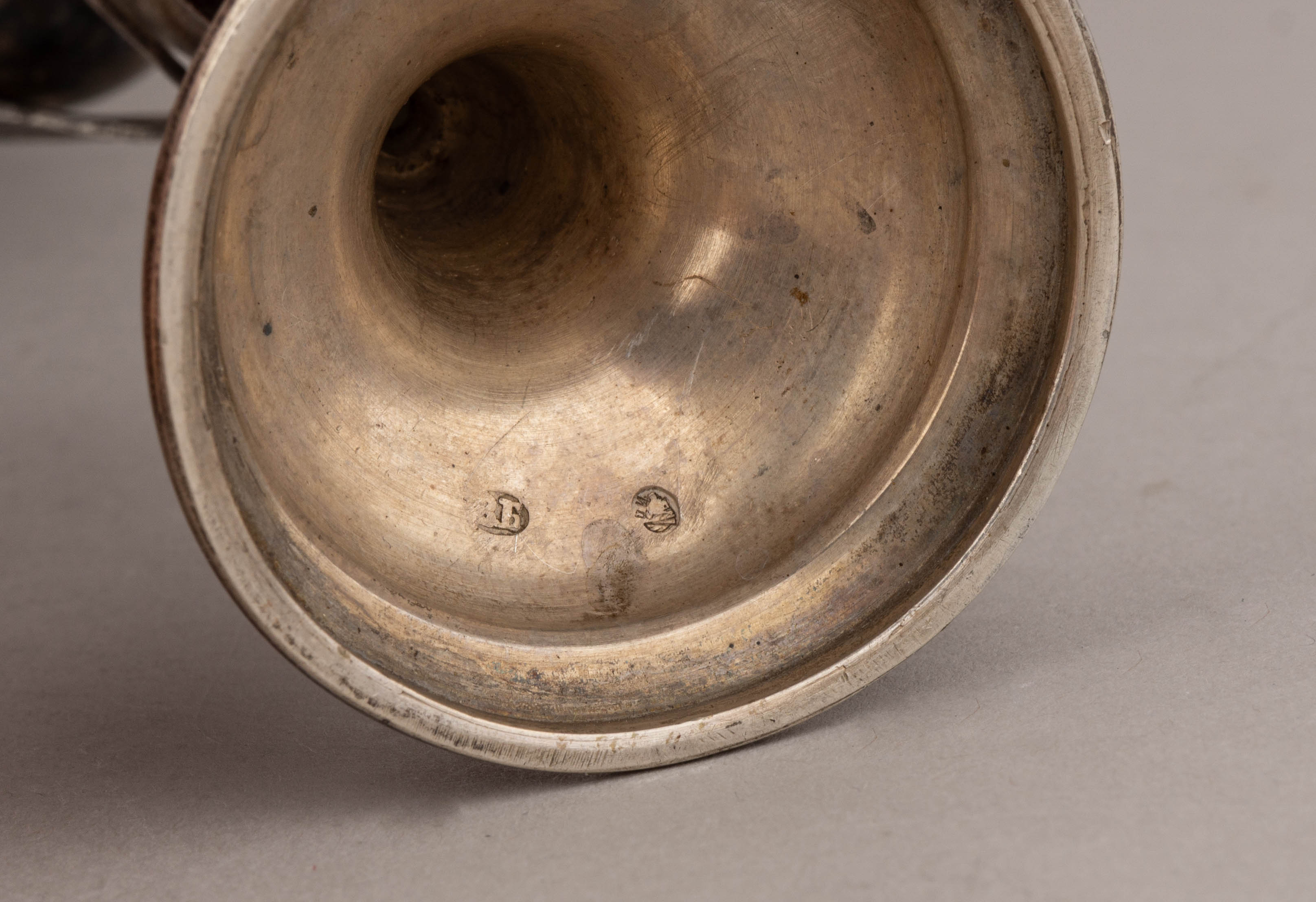 Парные бокалы для шампанского в стиле модерн. 
Россия, Москва, фабрика В.А. Баладановой, 1899–1908 годы.