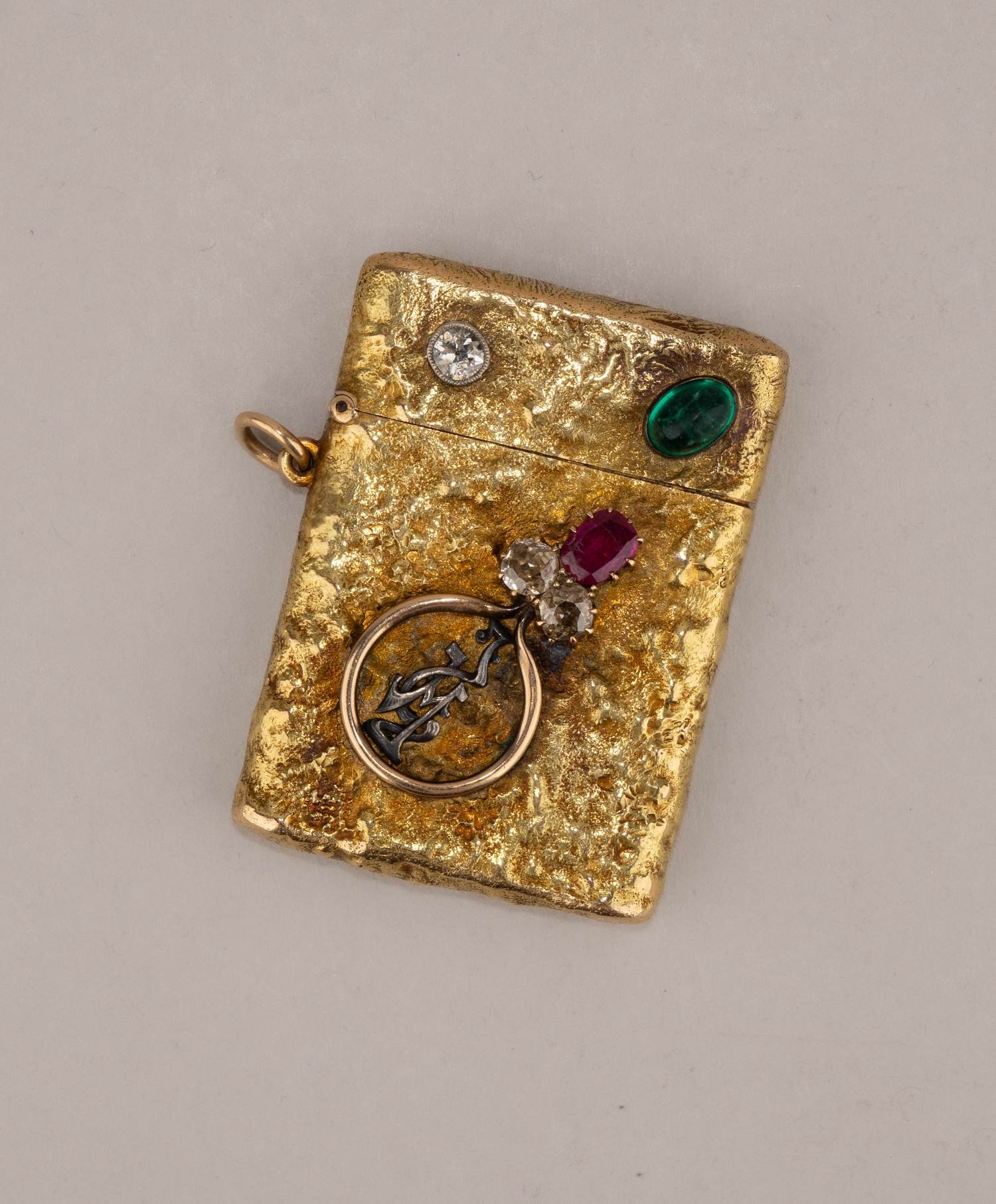 (С экспертизой. 2-я Киевская артель) Зажигалка в золотом футляре.
Россия, Вторая Киевская артель, 1900-1910-е годы.