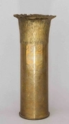 Ваза из гильзы от австрийского снаряда для 80-мм полевого артиллерийского орудия. 
Австро-Венгрия,1917- 1918.