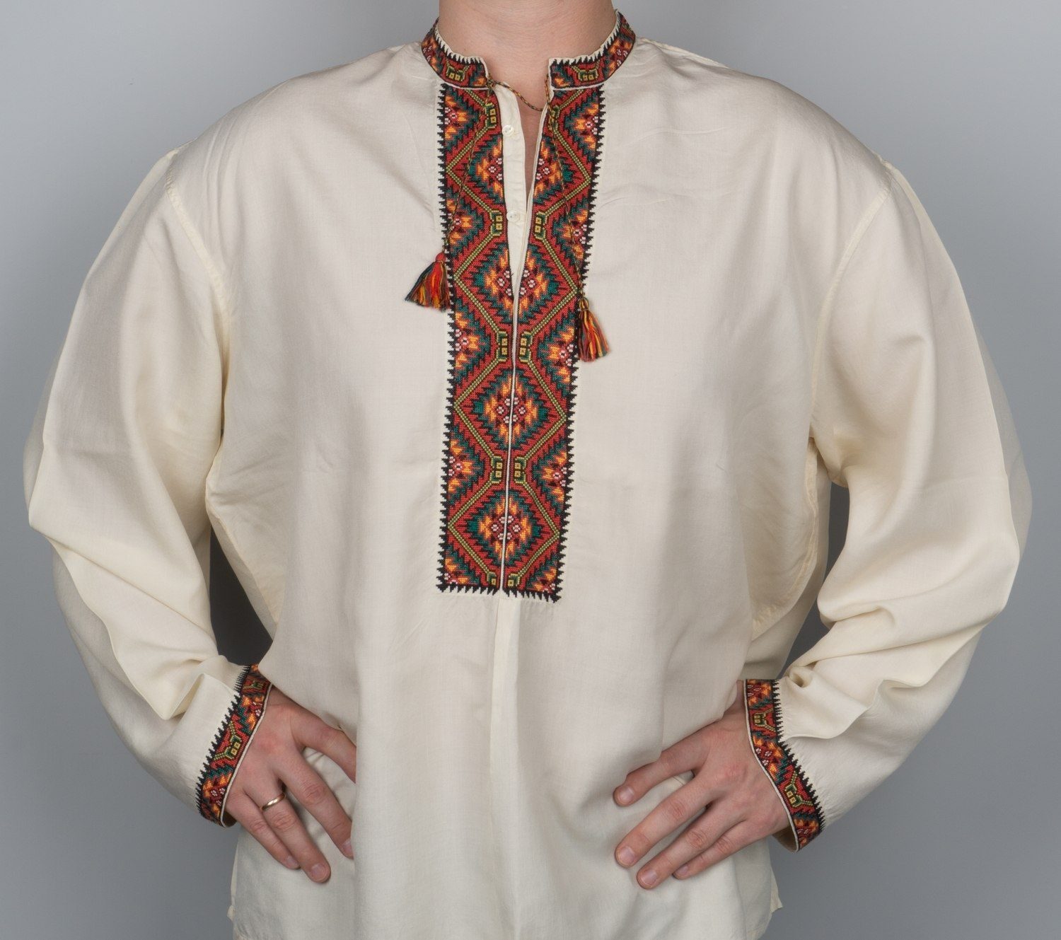 Рубаха мужская с вышивкой. СССР, 1960-е годы.