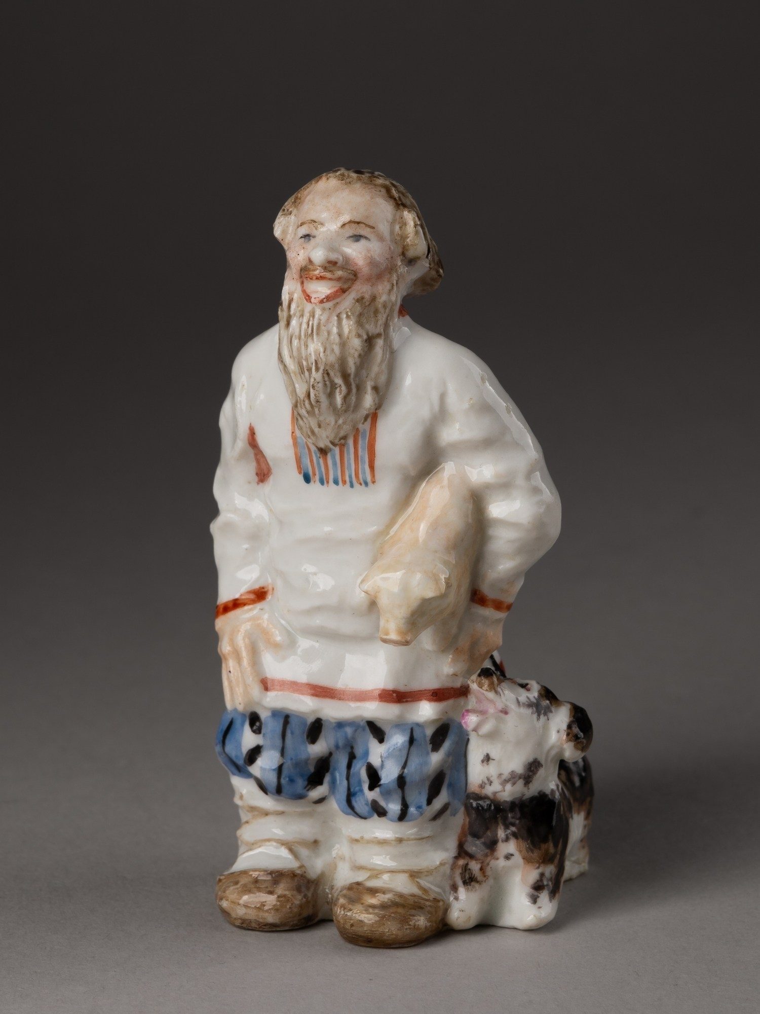 Скульптура «Крестьянин лаптях с поросенком и собакой». Россия, ХХ век.