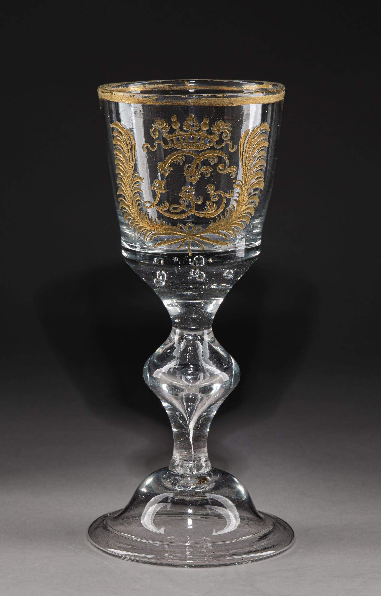 (Парадный кубок 18 века) Кубок с вензелем «LL» под короной. Западная Европа, XVIII век.