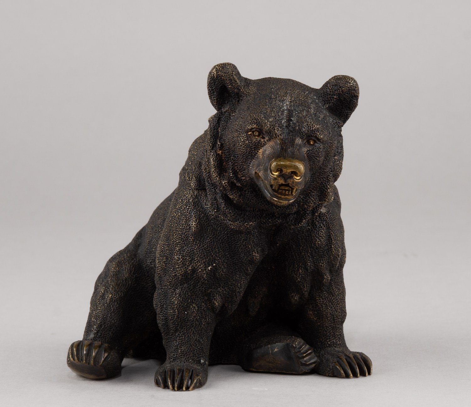 Чернильница в виде медведя. Россия, конец XIX века.