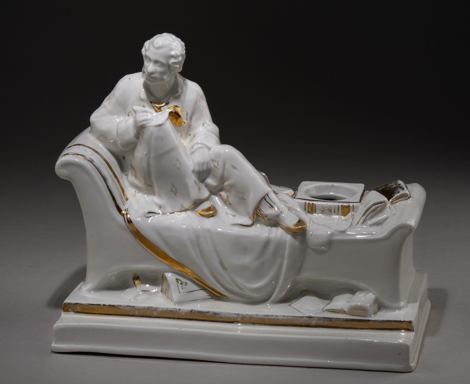 (Данько) Чернильница «А. С. Пушкин за работой». СССР, Государственный фарфоровый завод им. М.В. Ломоносова, скульптор – Н.Я. Данько (модель 1936 г), 1937.