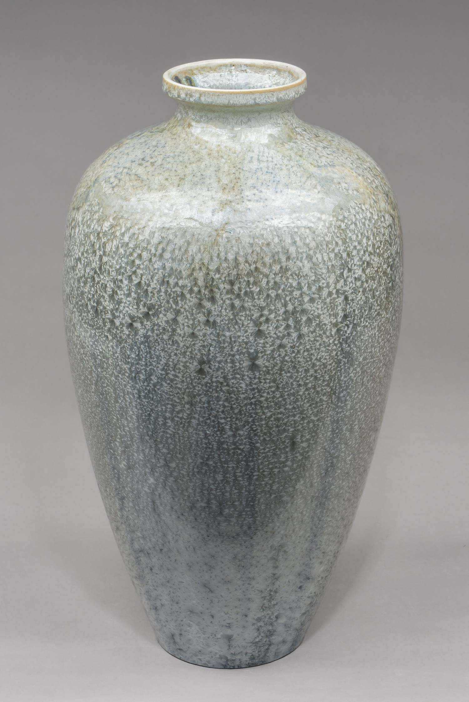 (ИФЗ) Ваза с цветными кристаллическими глазурями.
Россия, Императорский фарфоровый завод, 1914.